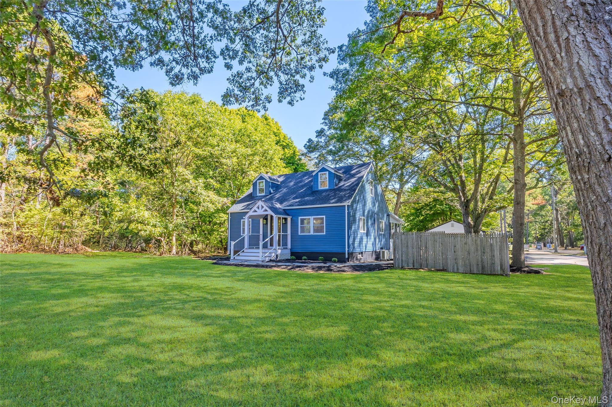 115 Weeks Avenue, Manorville, NY 11949