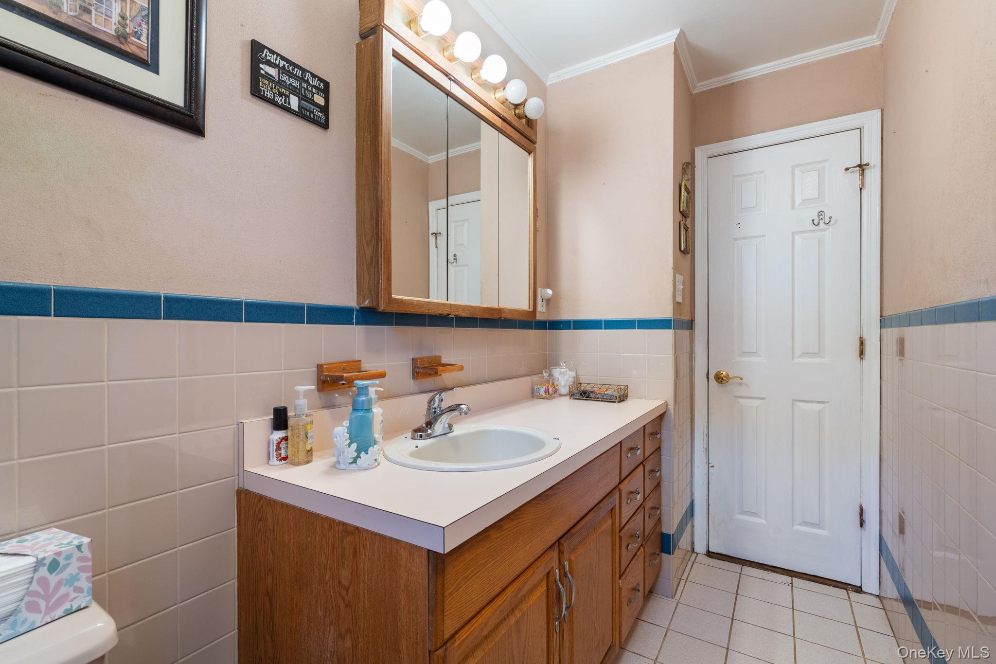 68 Thorne Avenue, North Massapequa, NY 11758