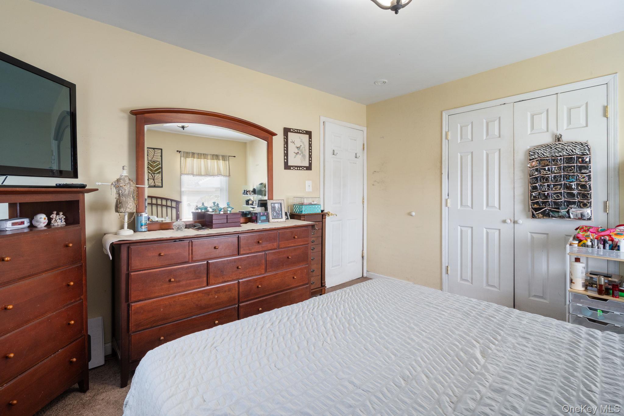 68 Thorne Avenue, North Massapequa, NY 11758