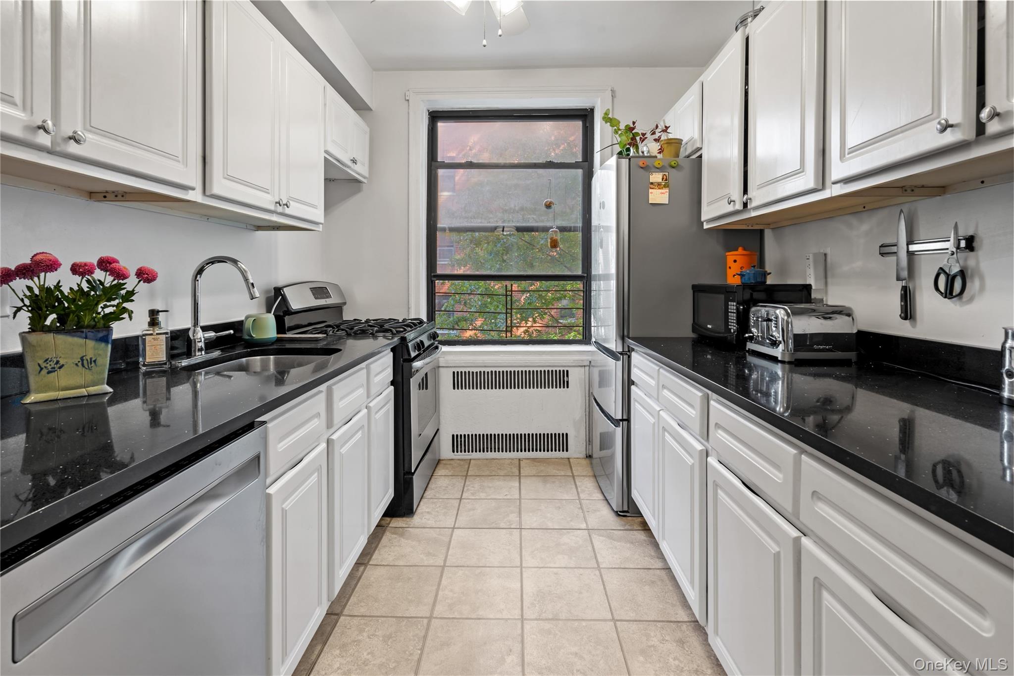 83-80 118th Street # 4O, Kew Gardens, NY 11415