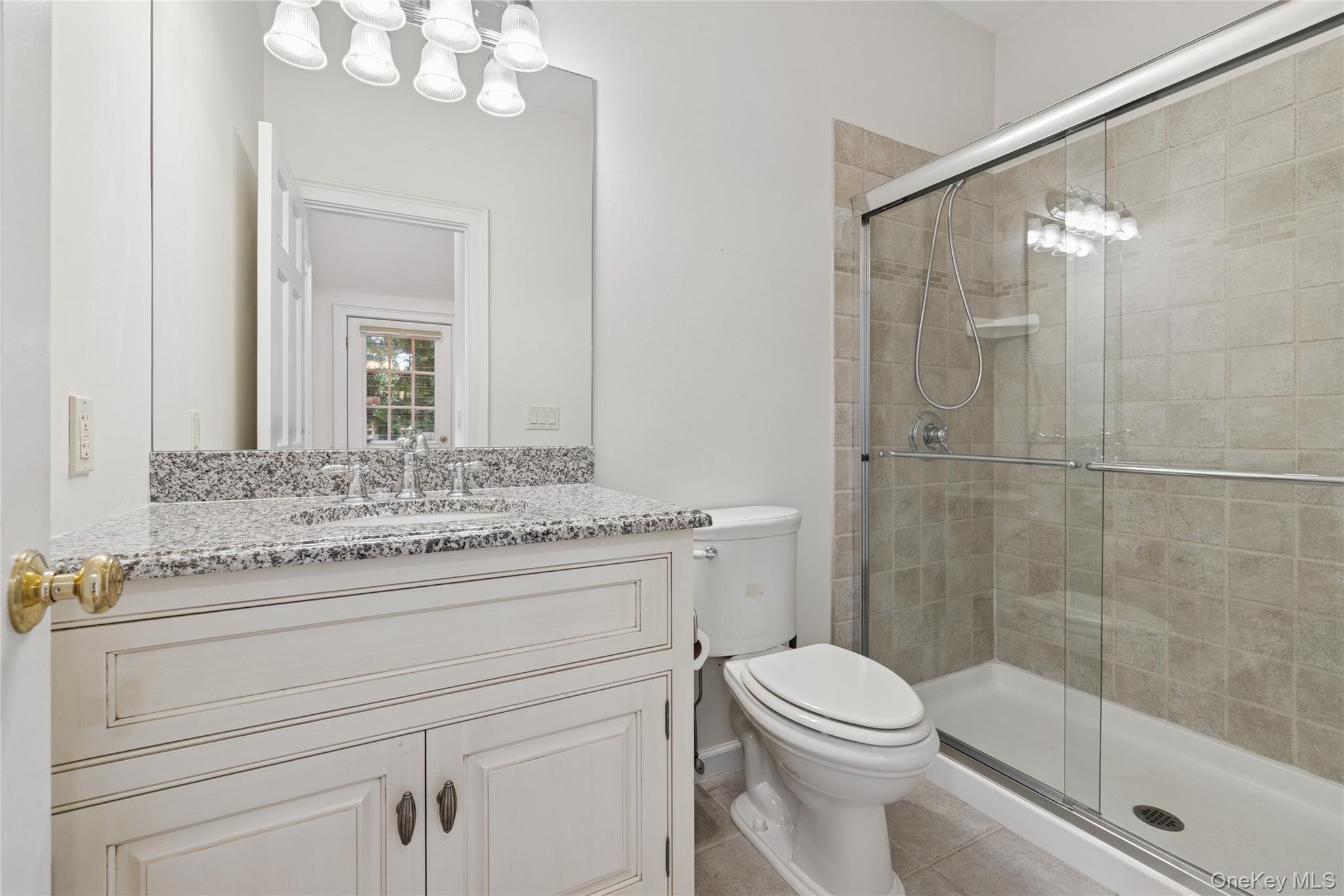 283 Main Street, Westhampton Beach, NY 11978