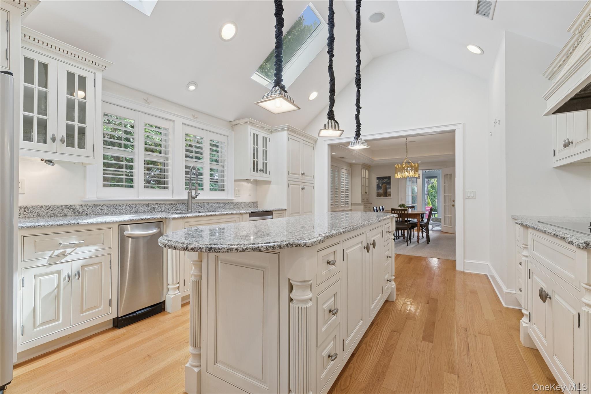 283 Main Street, Westhampton Beach, NY 11978