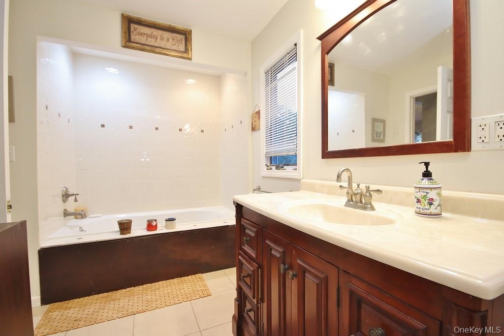 22 Richmond Place, Cortlandt Manor, NY 10567