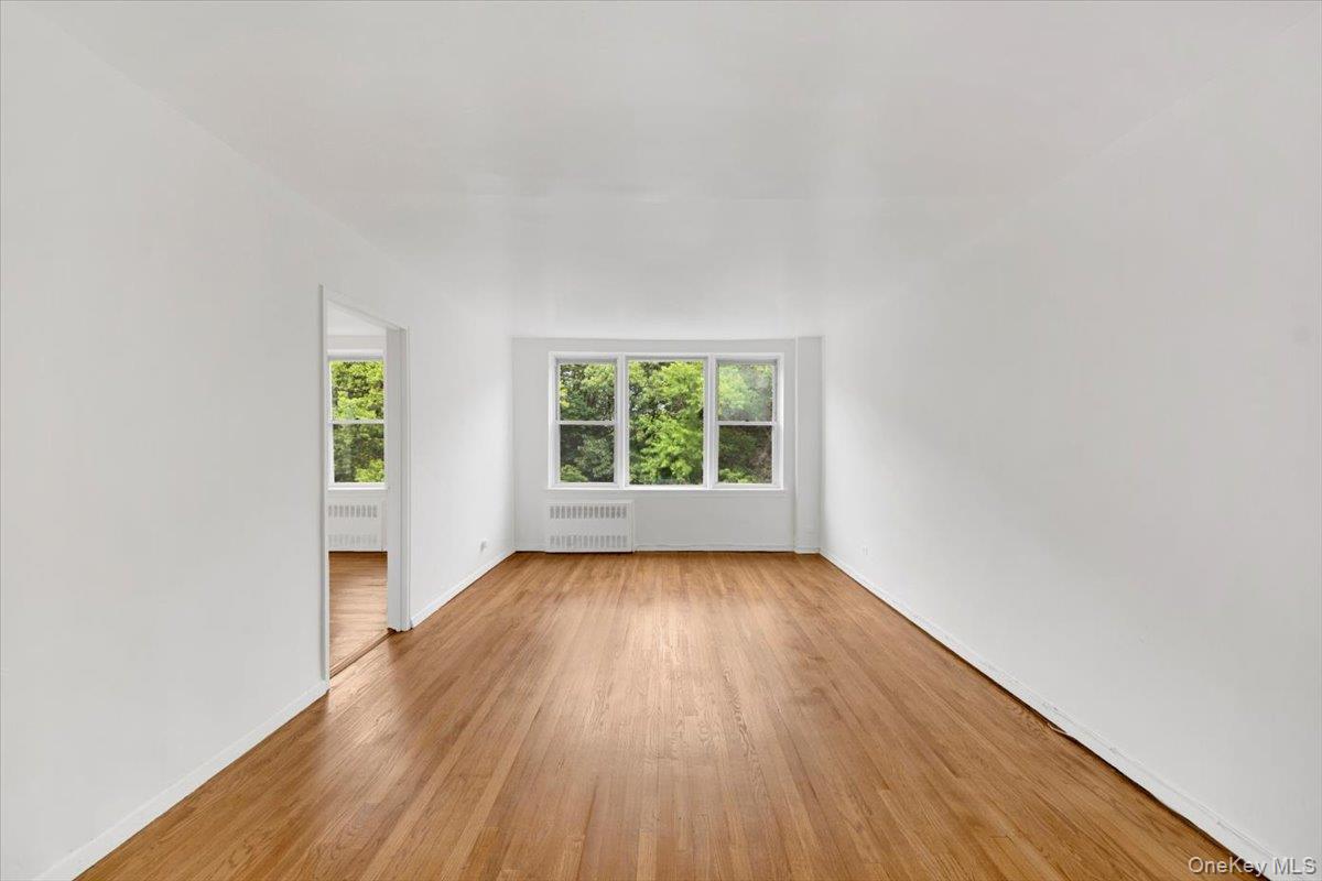 4320 E Van Cortlandt Park E # 5E, Bronx, NY 10470