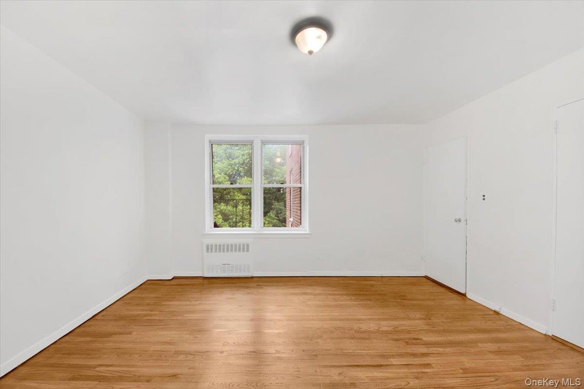 4320 E Van Cortlandt Park E # 5E, Bronx, NY 10470