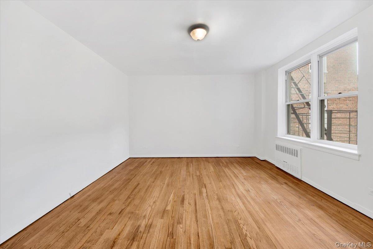 4320 E Van Cortlandt Park E # 5E, Bronx, NY 10470