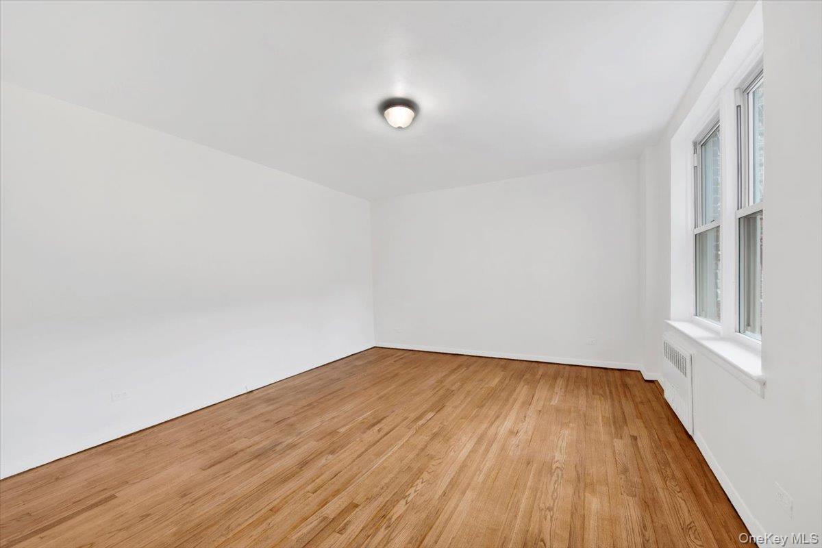 4320 E Van Cortlandt Park E # 5E, Bronx, NY 10470