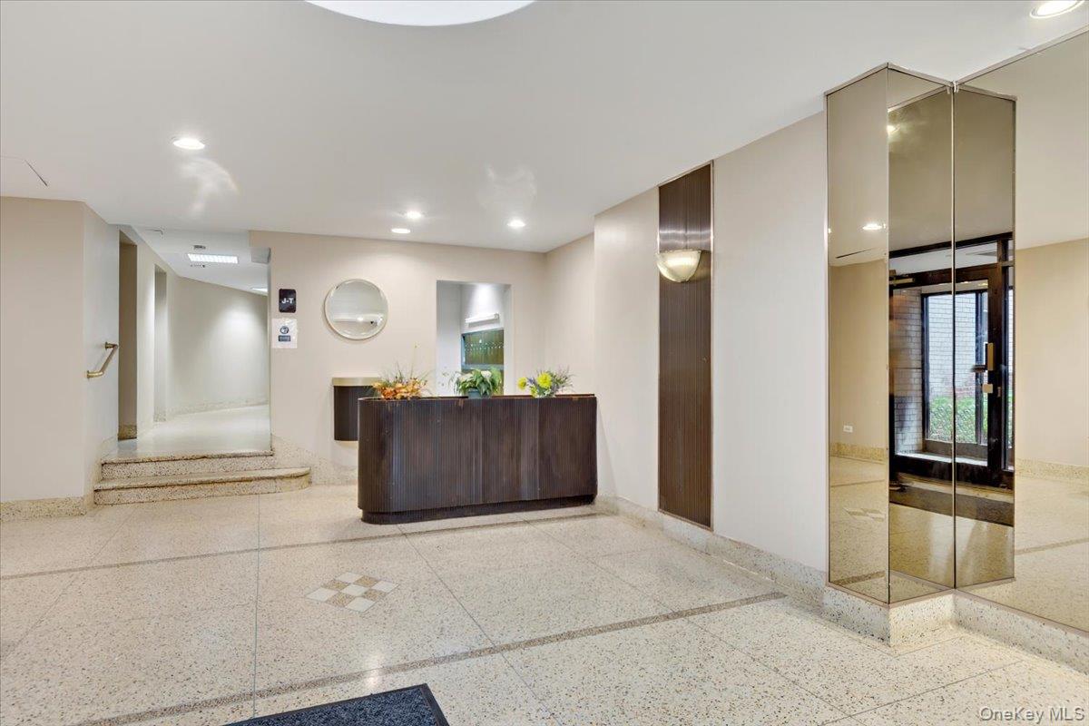 4320 E Van Cortlandt Park E # 5E, Bronx, NY 10470