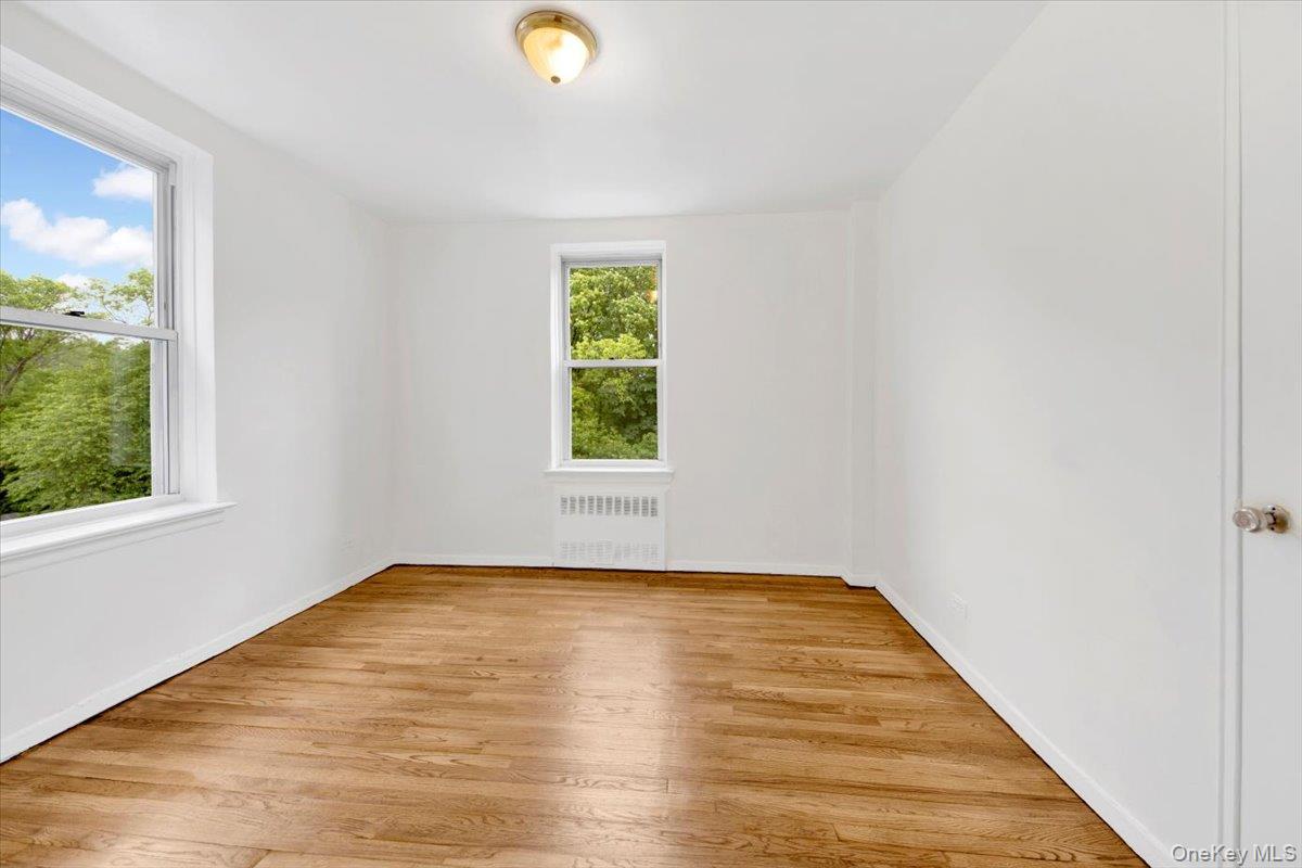 4320 E Van Cortlandt Park E # 5E, Bronx, NY 10470