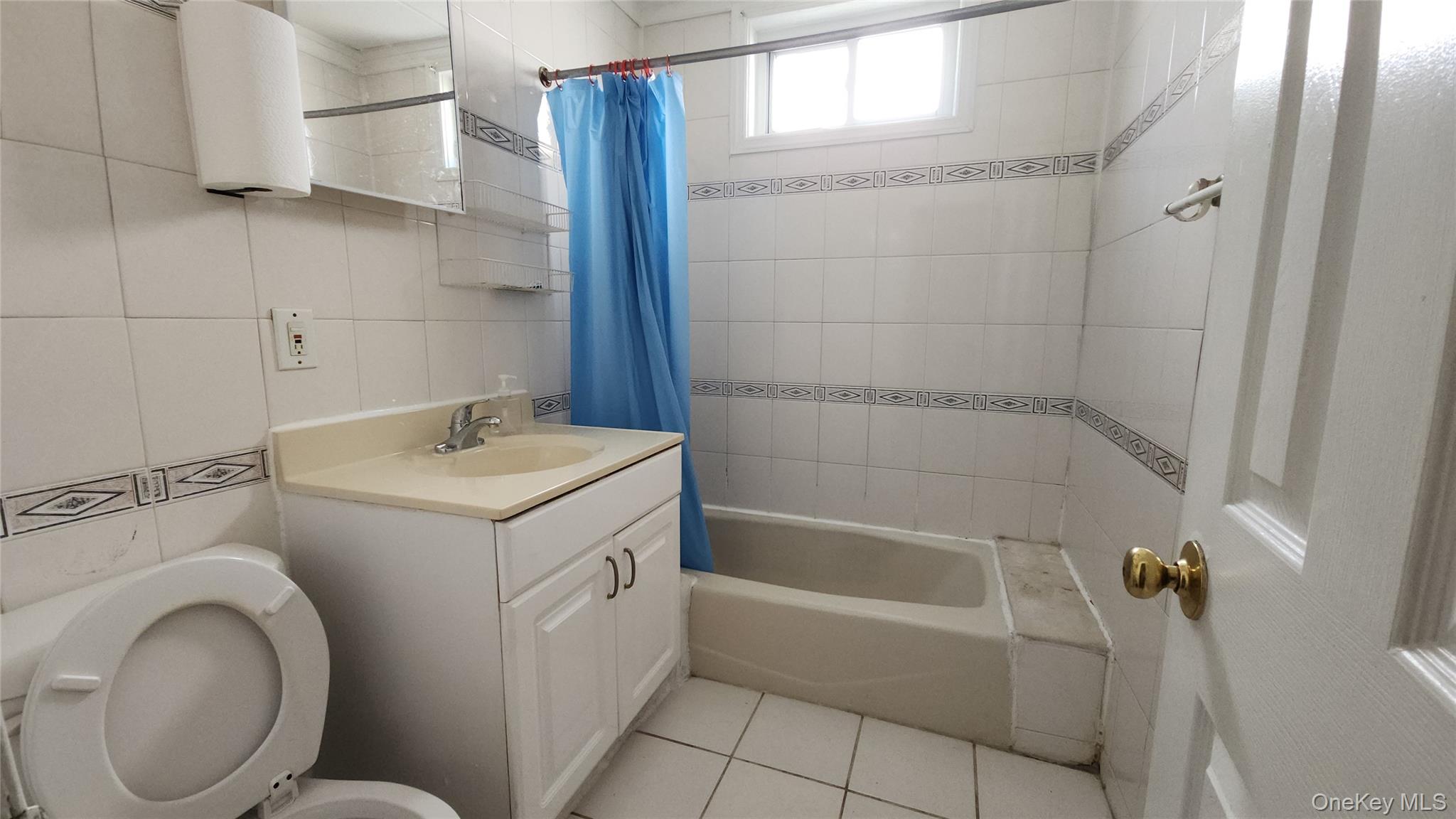 5434 83rd Street, Elmhurst, NY 11373