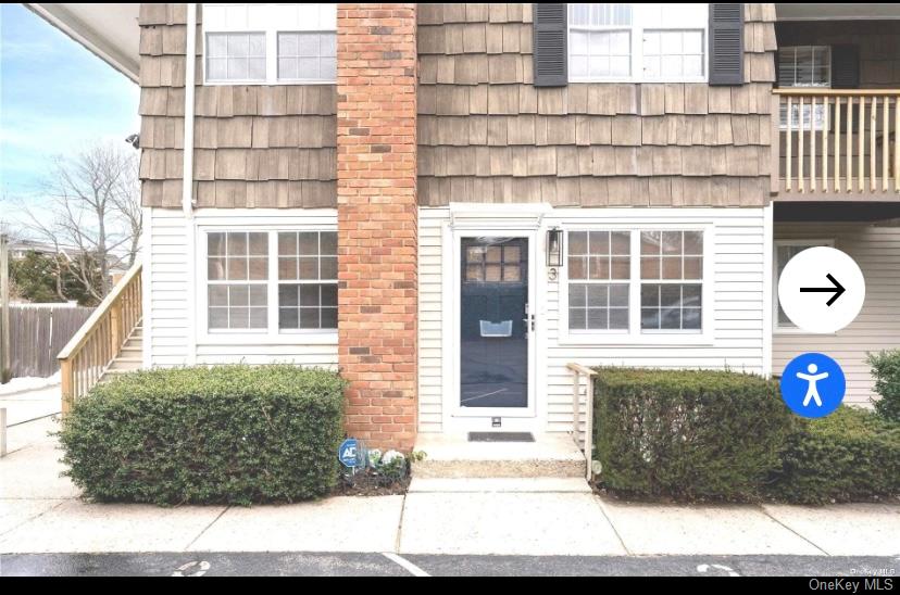 40 Canoe Place # 3, Hampton Bays, NY 11946