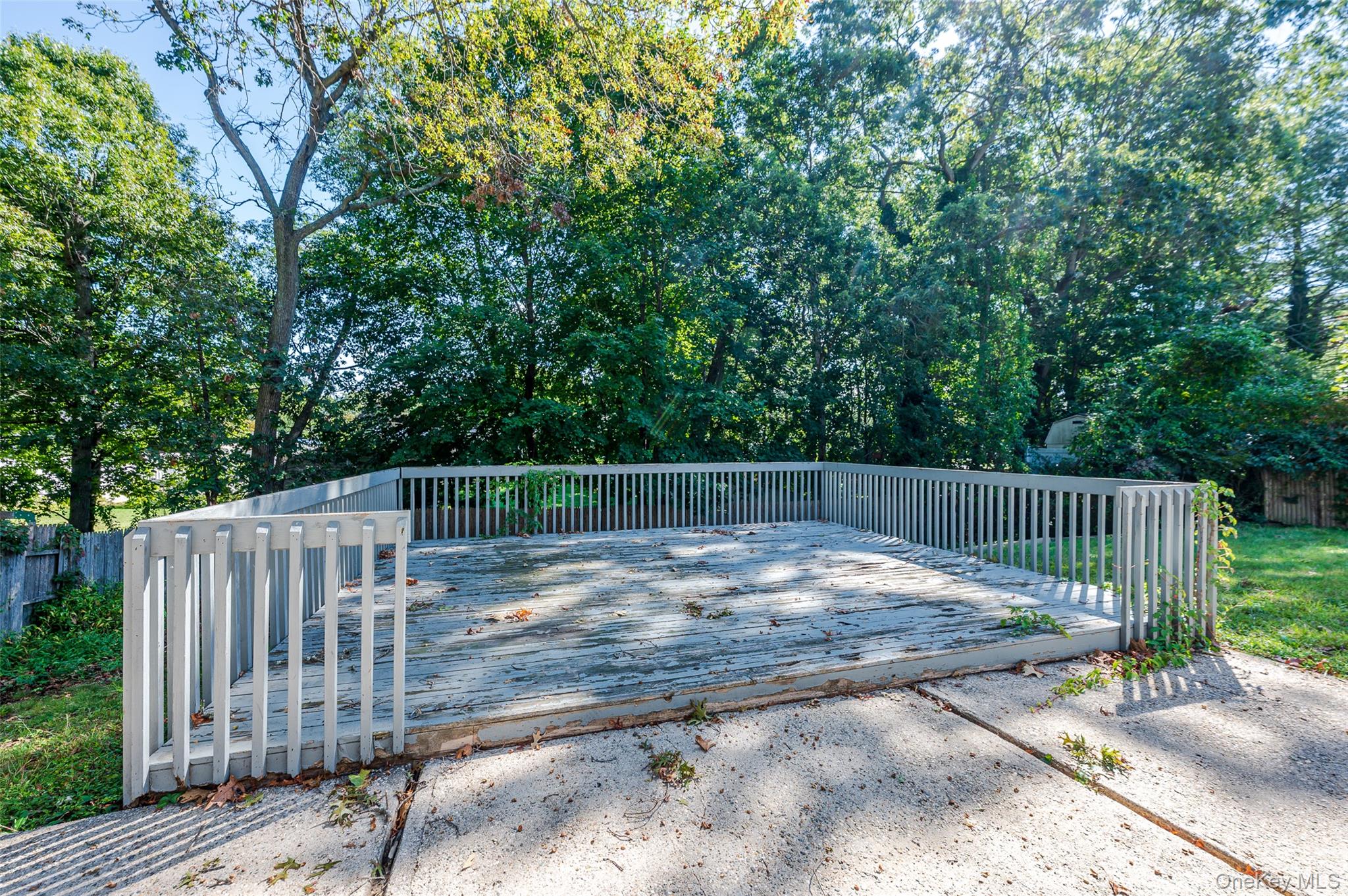 1139 Waverly Avenue, Farmingville, NY 11738