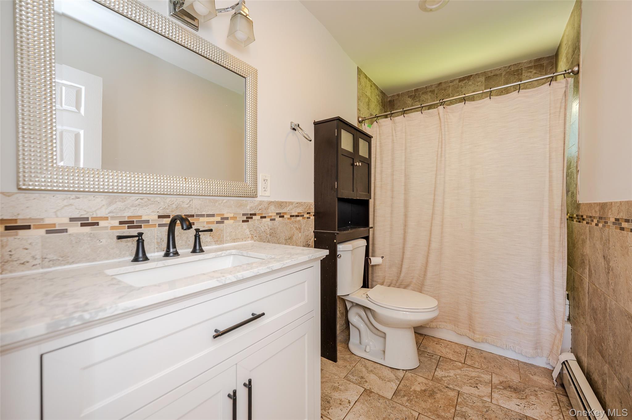 1139 Waverly Avenue, Farmingville, NY 11738