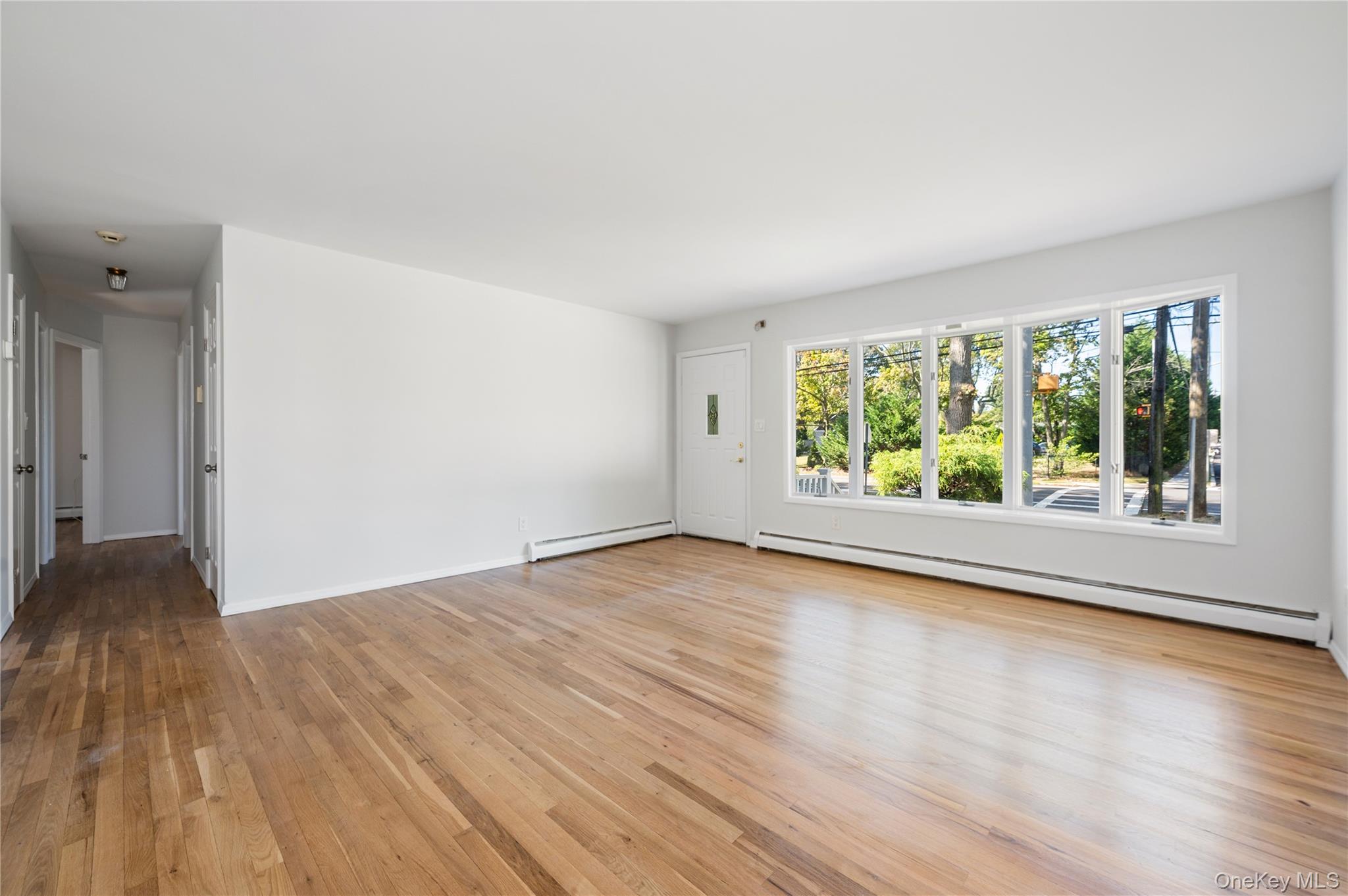 1139 Waverly Avenue, Farmingville, NY 11738