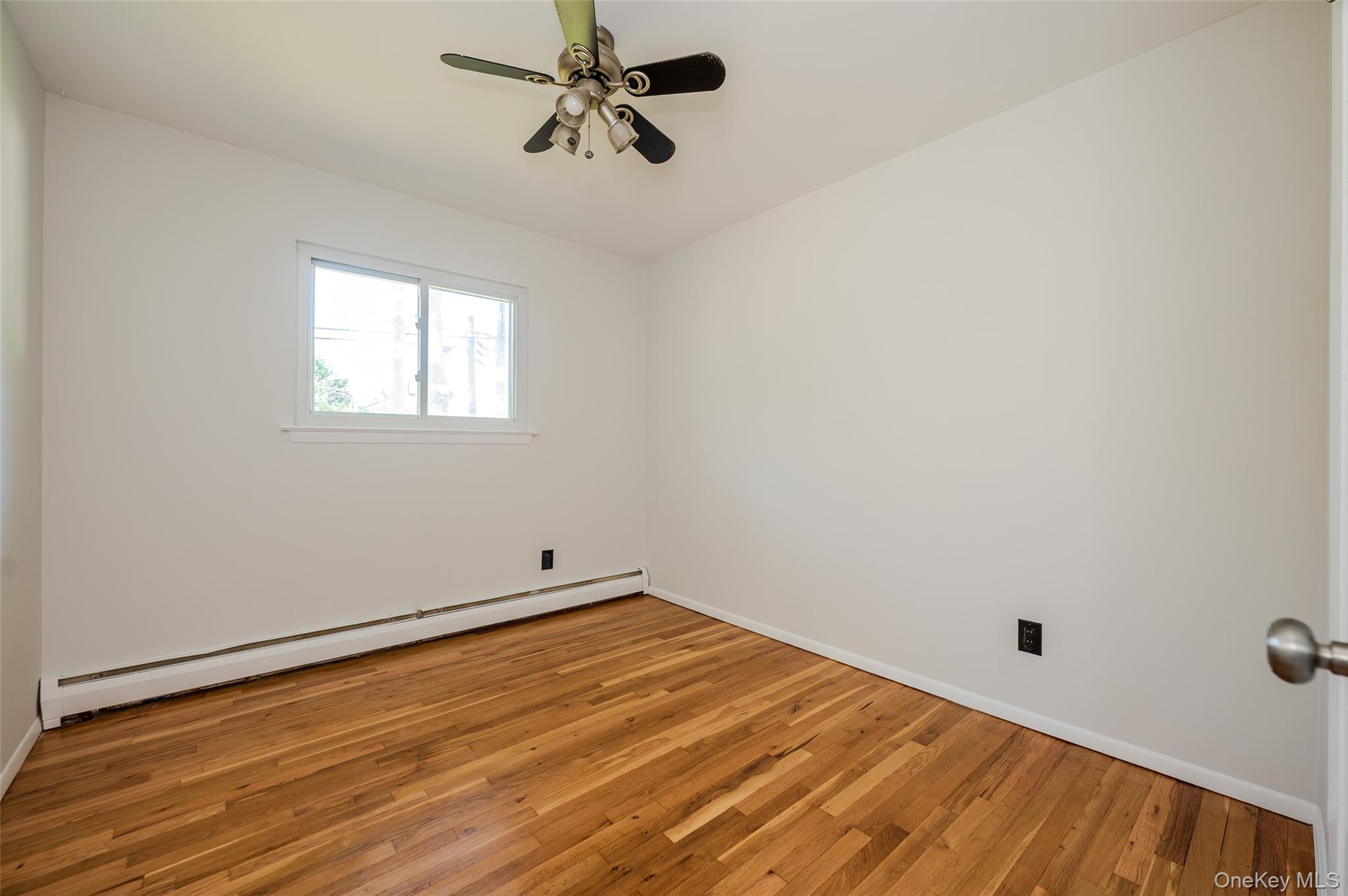 1139 Waverly Avenue, Farmingville, NY 11738