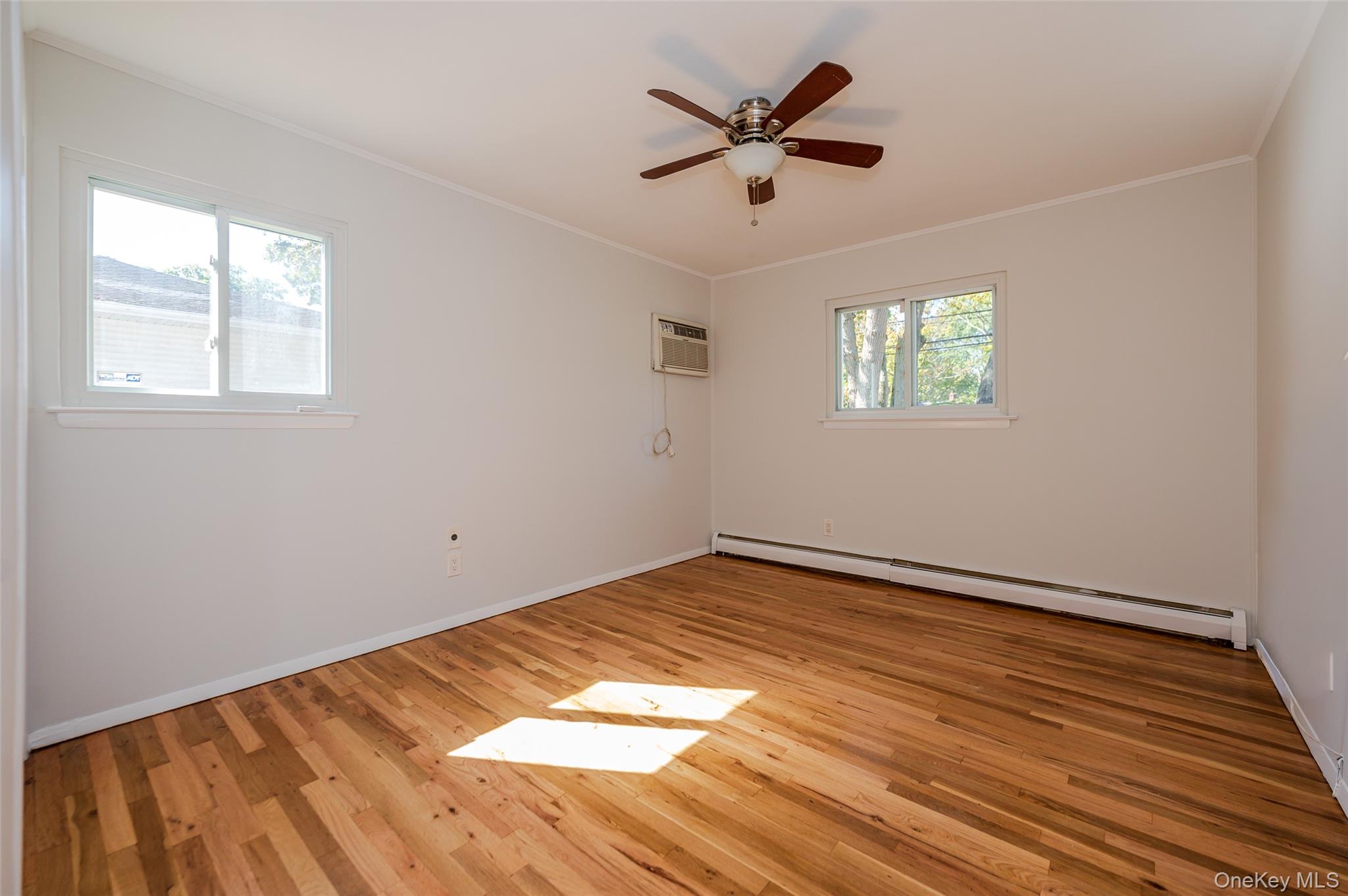 1139 Waverly Avenue, Farmingville, NY 11738