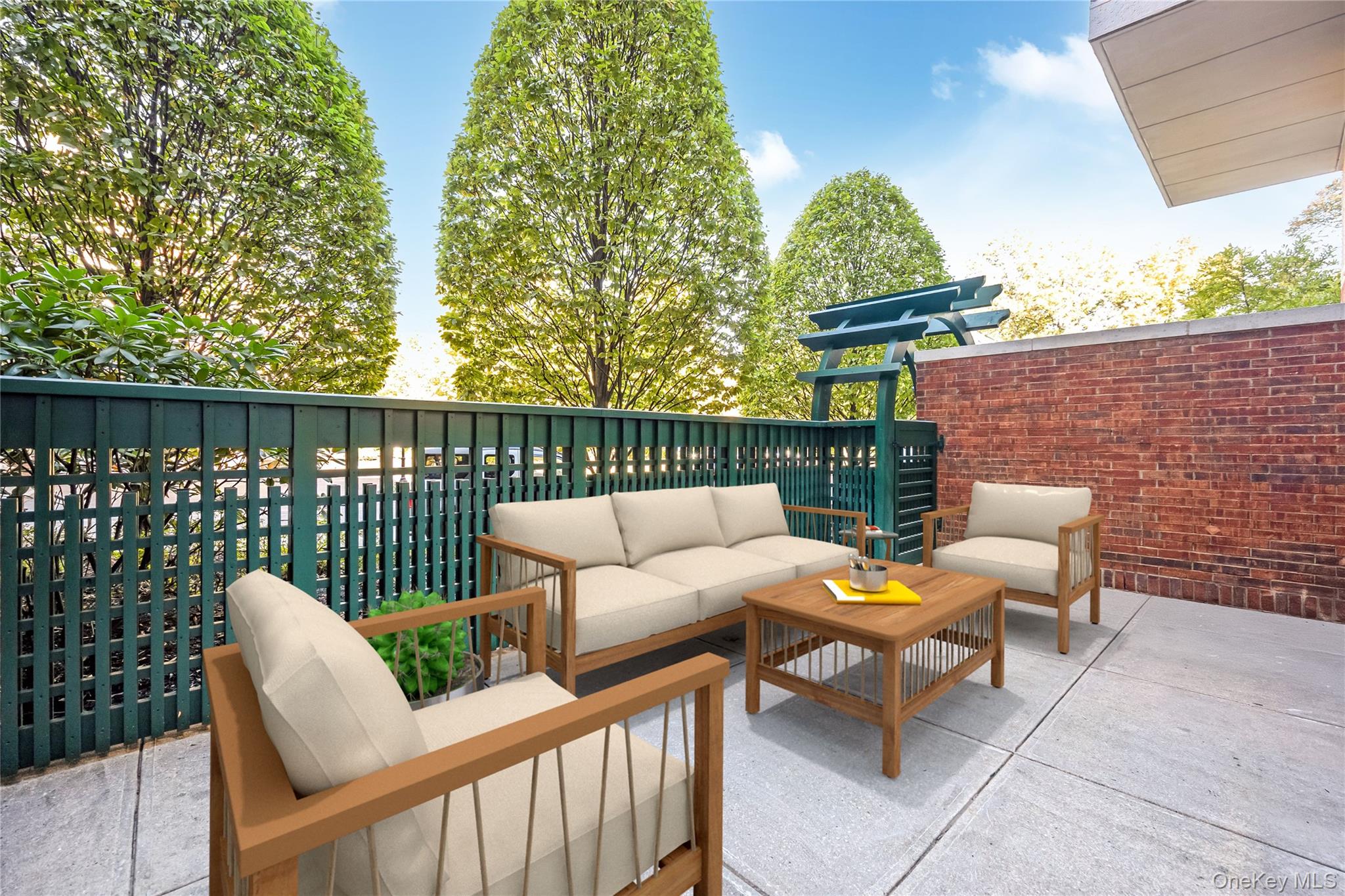 100 Hilton Avenue # M27, Garden City, NY 11530