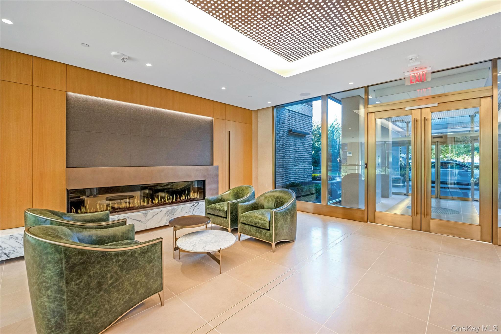 100 Hilton Avenue # M27, Garden City, NY 11530