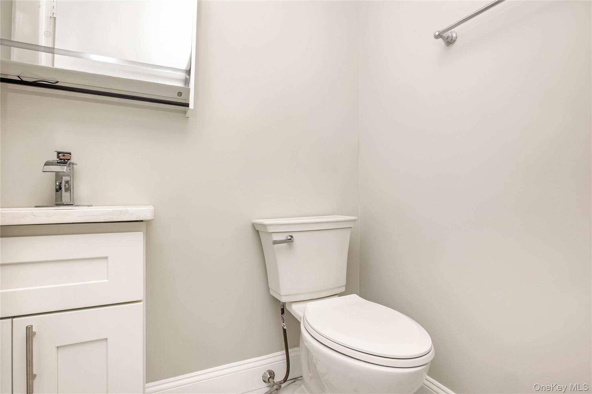 100 Hilton Avenue # M27, Garden City, NY 11530