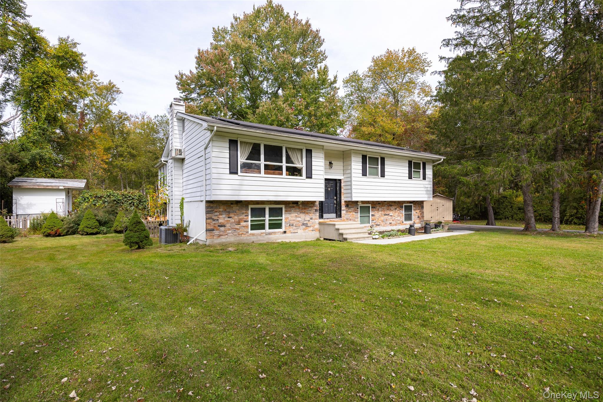 22 Lenart Place, Hopewell Junction, NY 12533