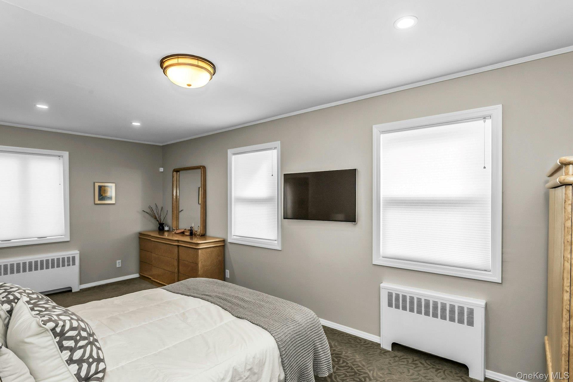 30 Azalea Court, Plainview, NY 11803