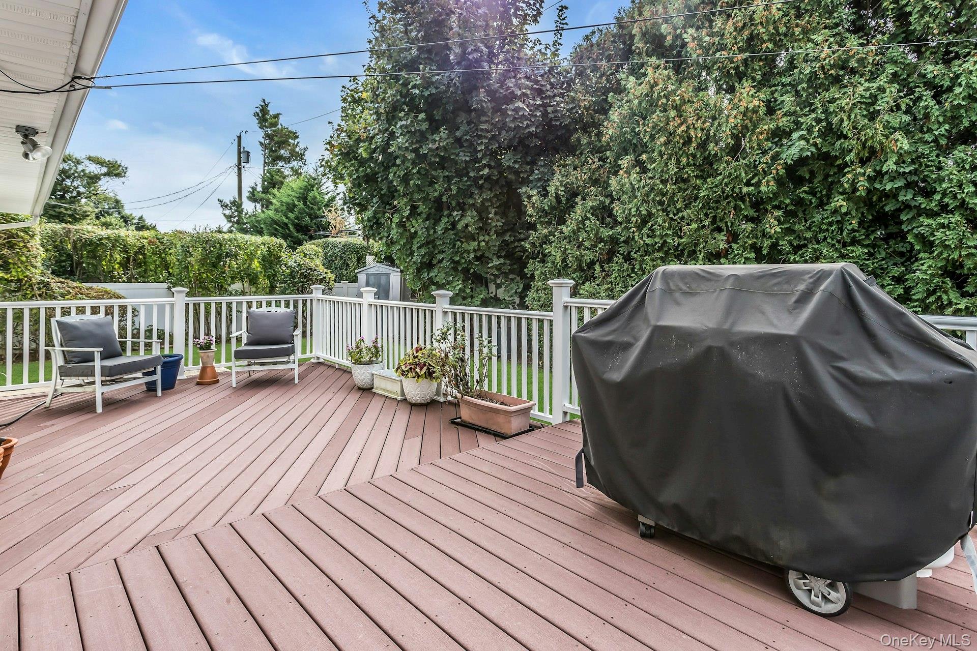 30 Azalea Court, Plainview, NY 11803