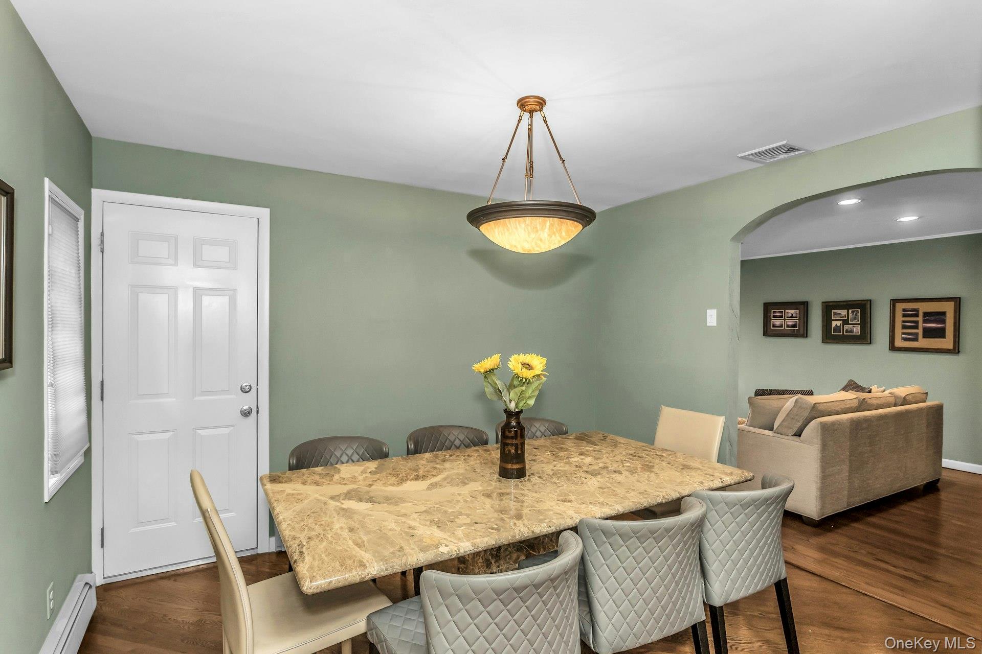 30 Azalea Court, Plainview, NY 11803