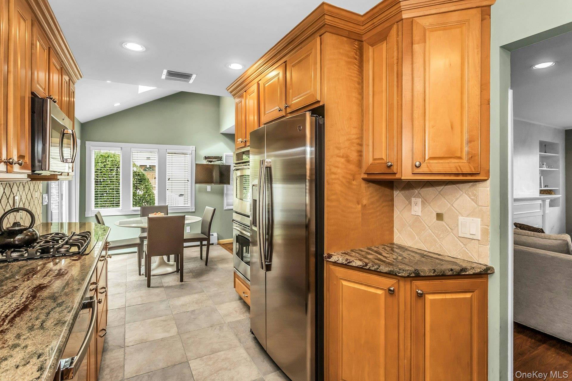 30 Azalea Court, Plainview, NY 11803