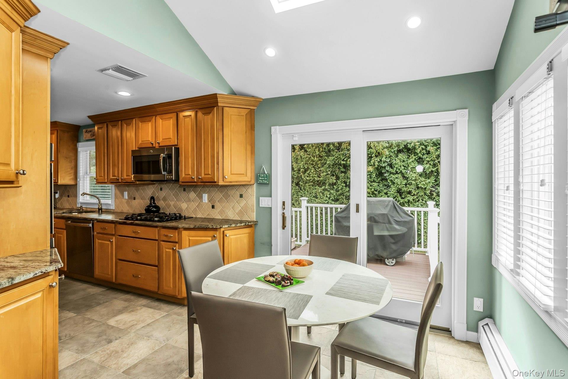 30 Azalea Court, Plainview, NY 11803