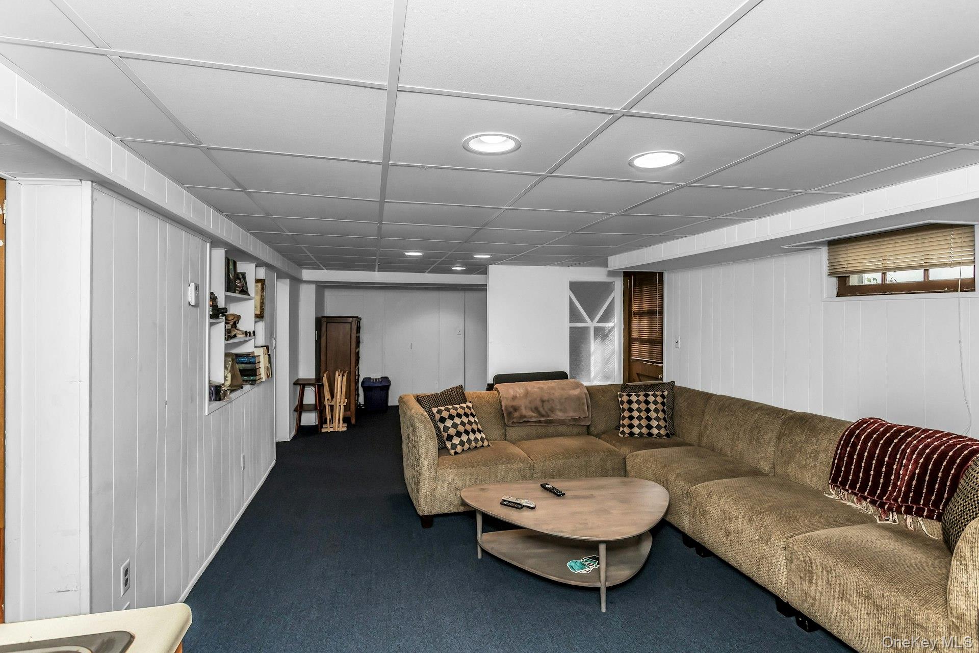 30 Azalea Court, Plainview, NY 11803