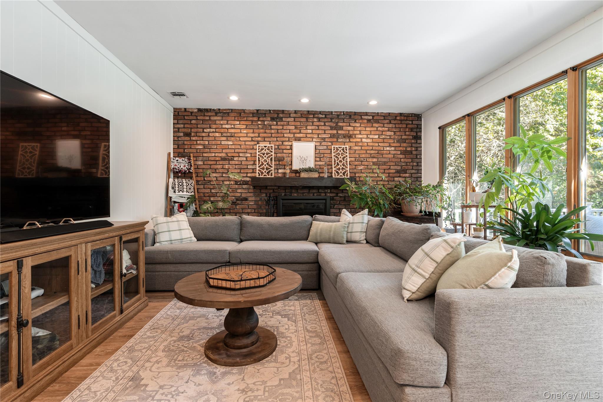 9 Piper Court, Saint James, NY 11780