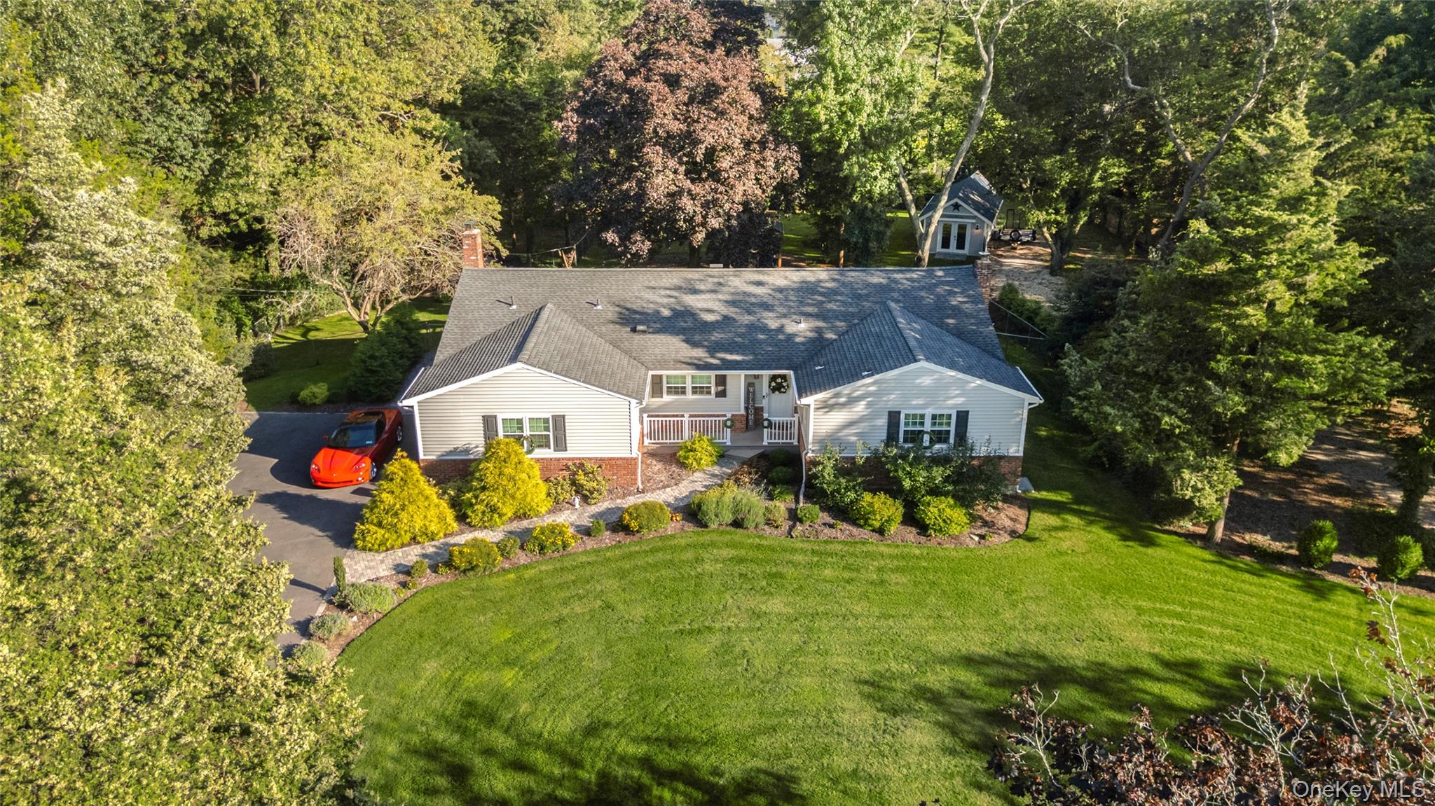 9 Piper Court, Saint James, NY 11780