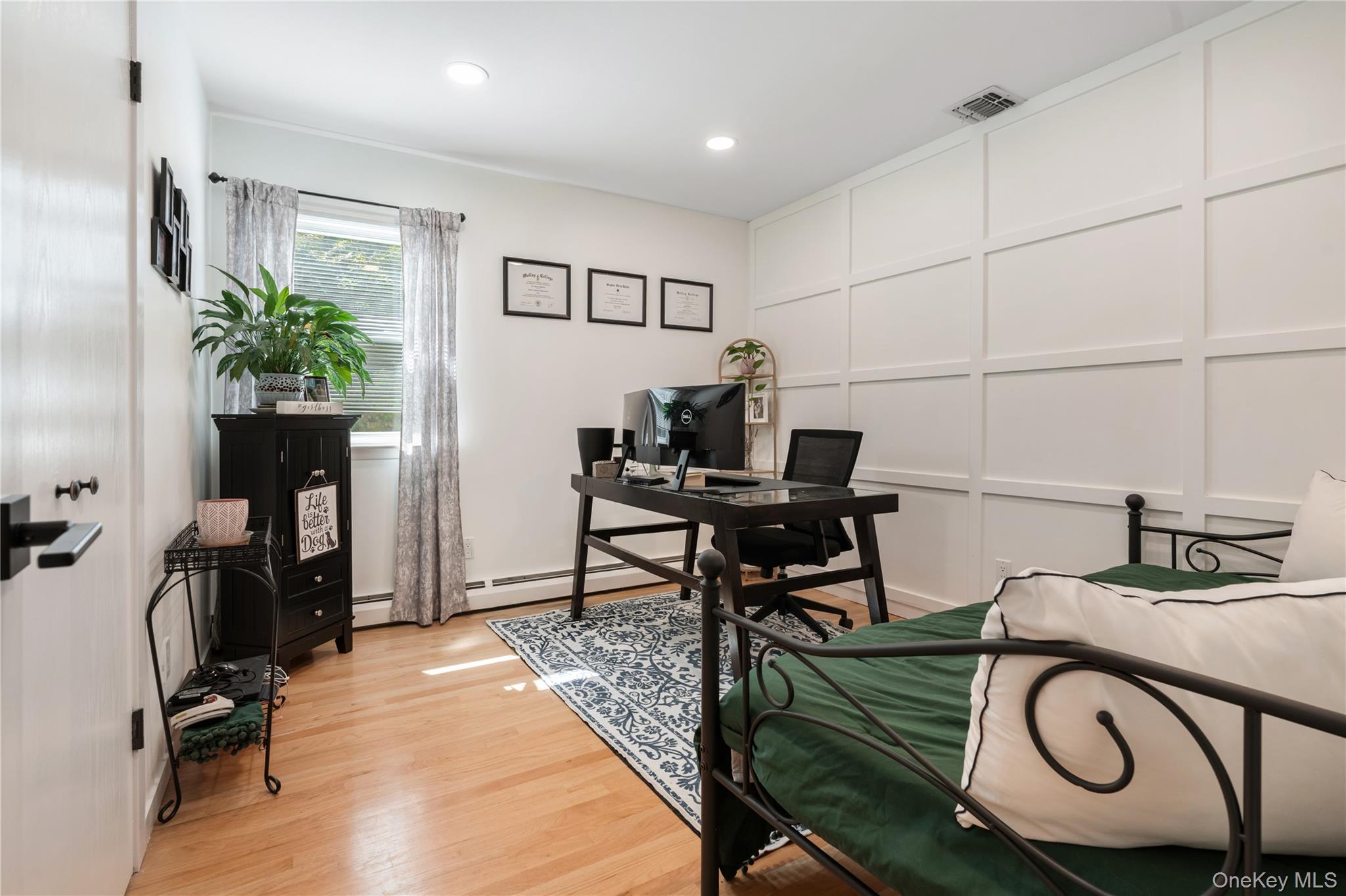 9 Piper Court, Saint James, NY 11780