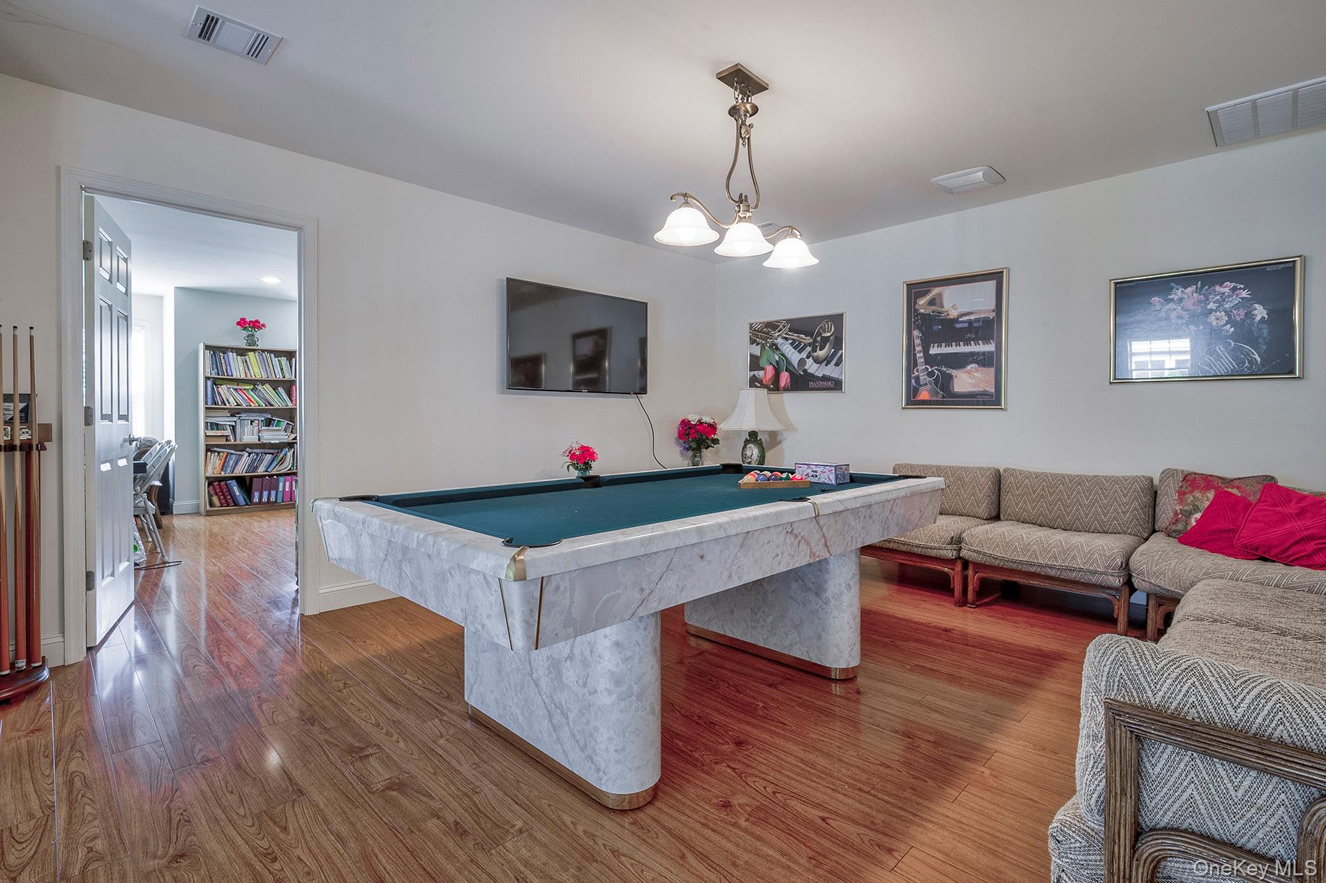 60 Pacific Dunes Court, Medford, NY 11763