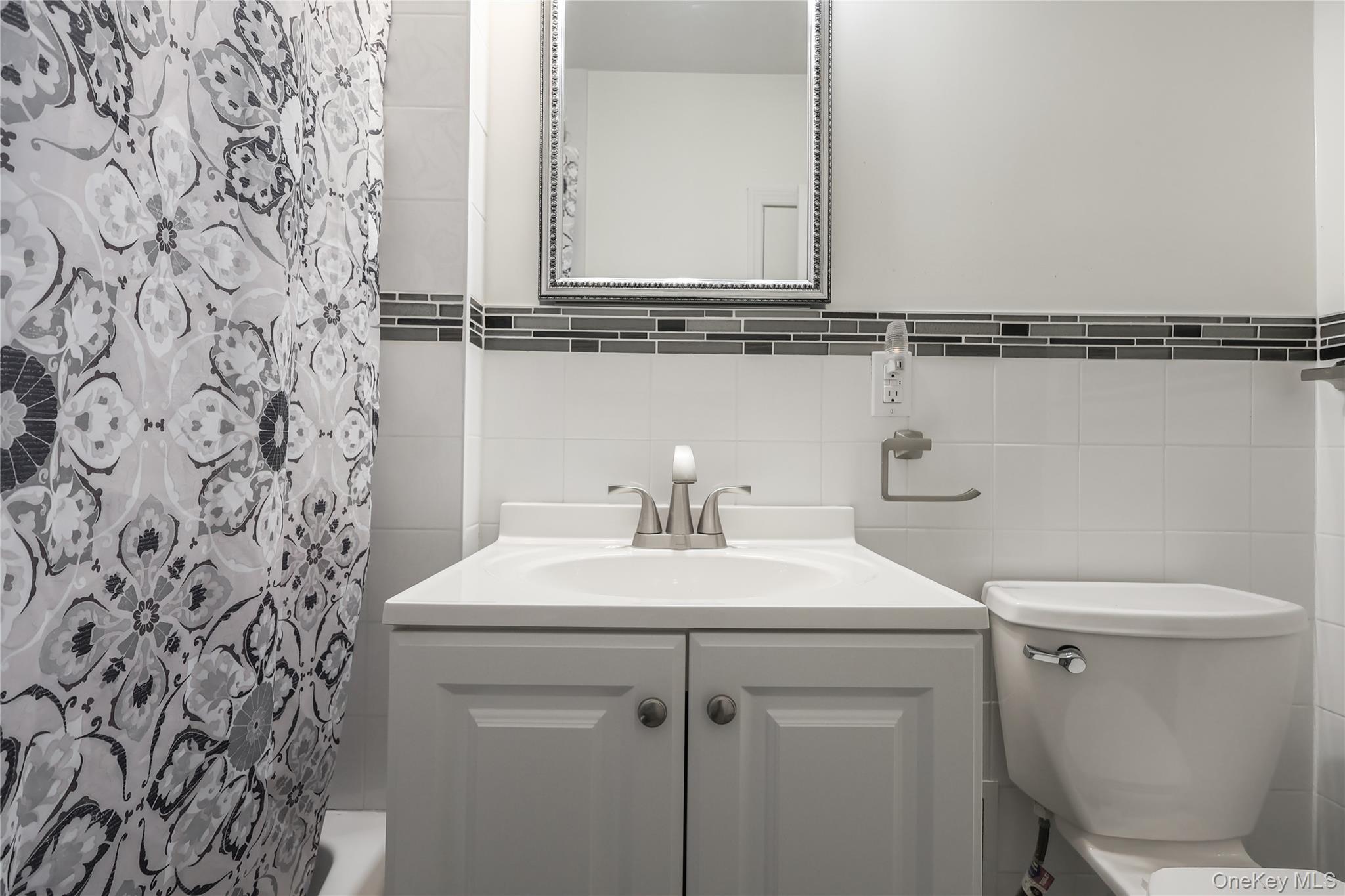 84-51 Beverly Rd # 2W, Kew Gardens, NY 11415