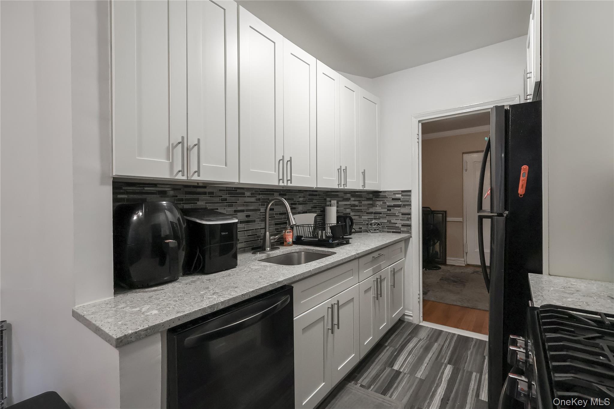 84-51 Beverly Rd # 2W, Kew Gardens, NY 11415