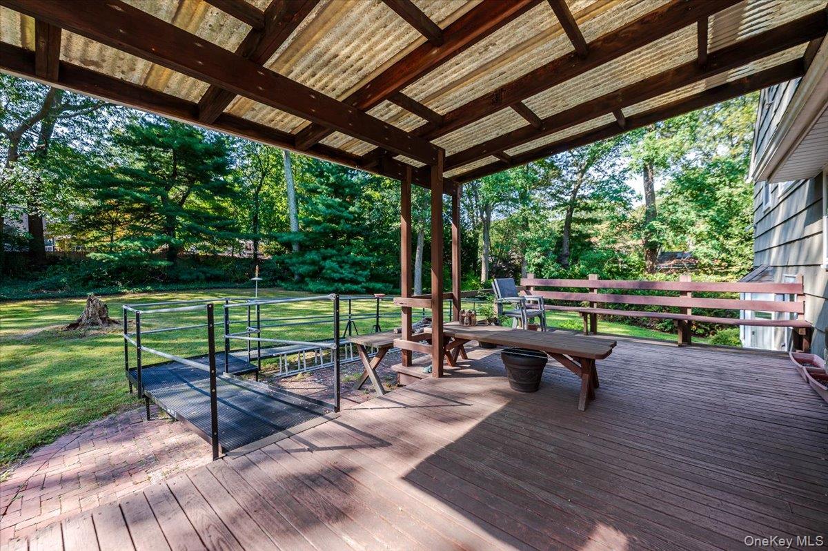 6 Wheeler Drive, Huntington Station, NY 11746