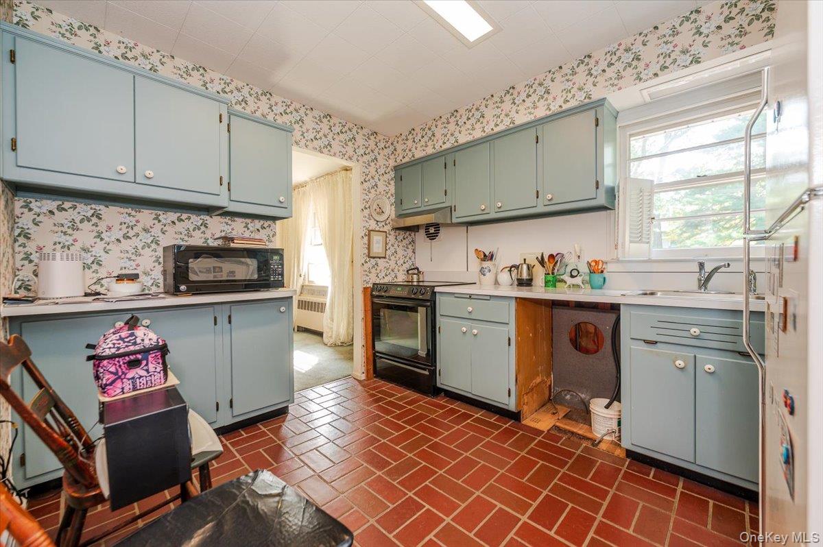 6 Wheeler Drive, Huntington Station, NY 11746