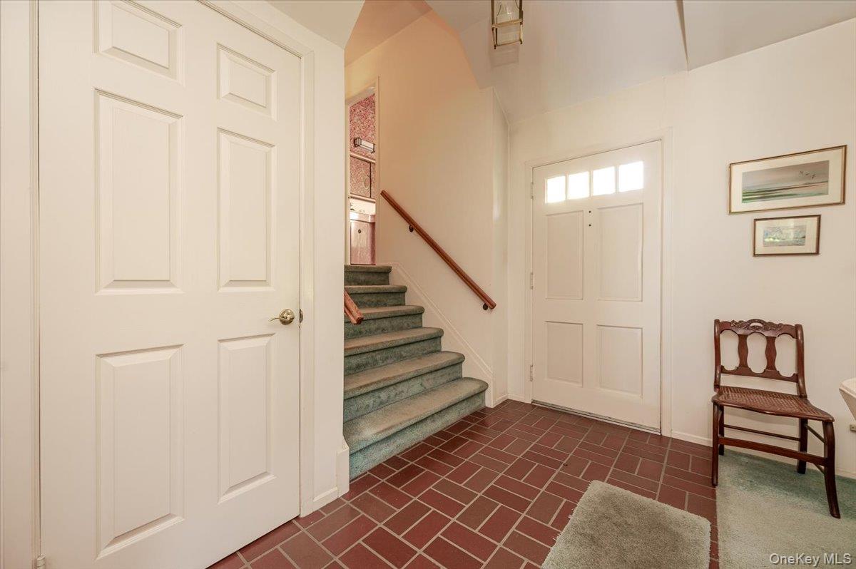 6 Wheeler Drive, Huntington Station, NY 11746