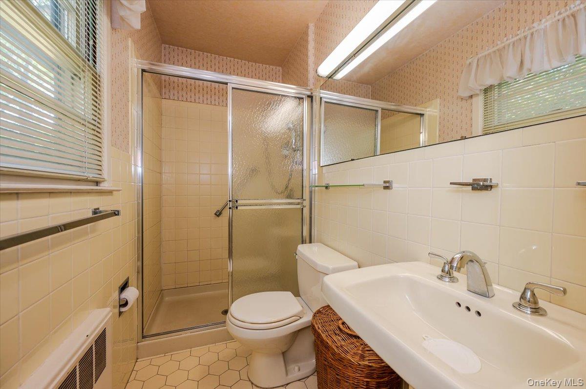 6 Wheeler Drive, Huntington Station, NY 11746