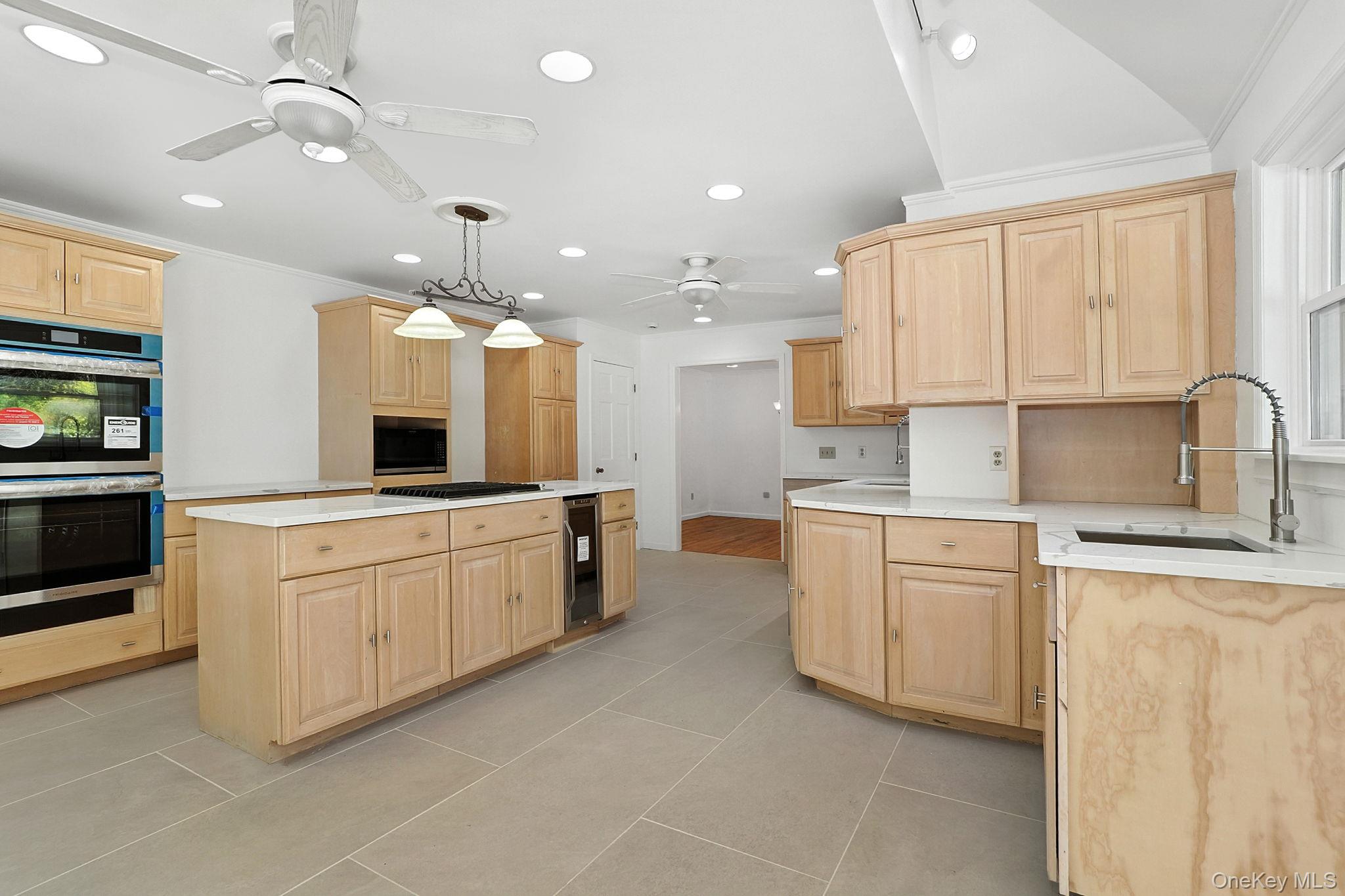 19 Friendship Lane, Red Hook, NY 12571