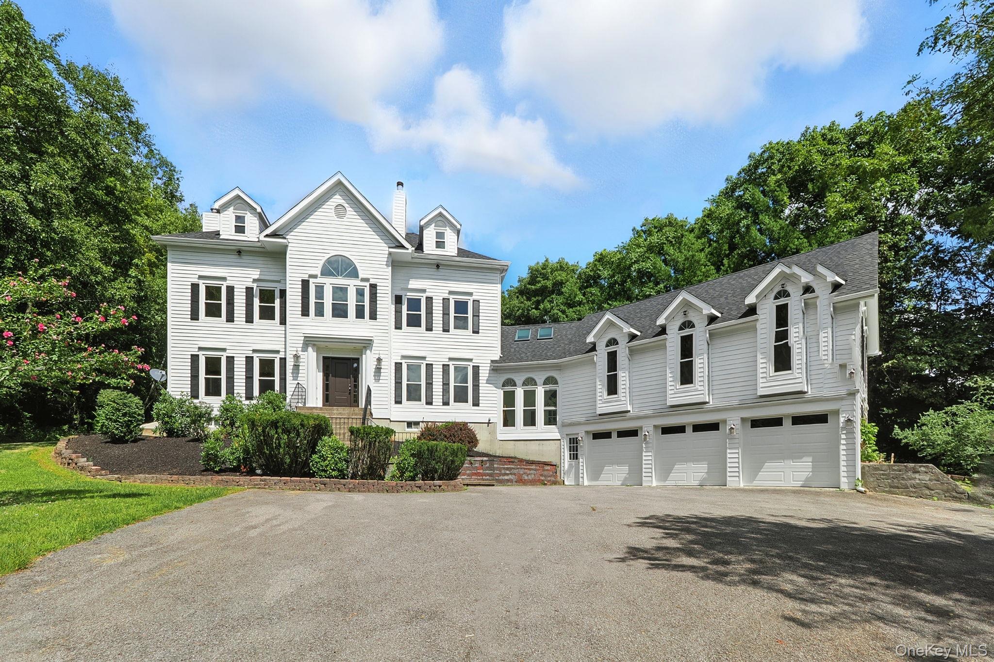 19 Friendship Lane, Red Hook, NY 12571