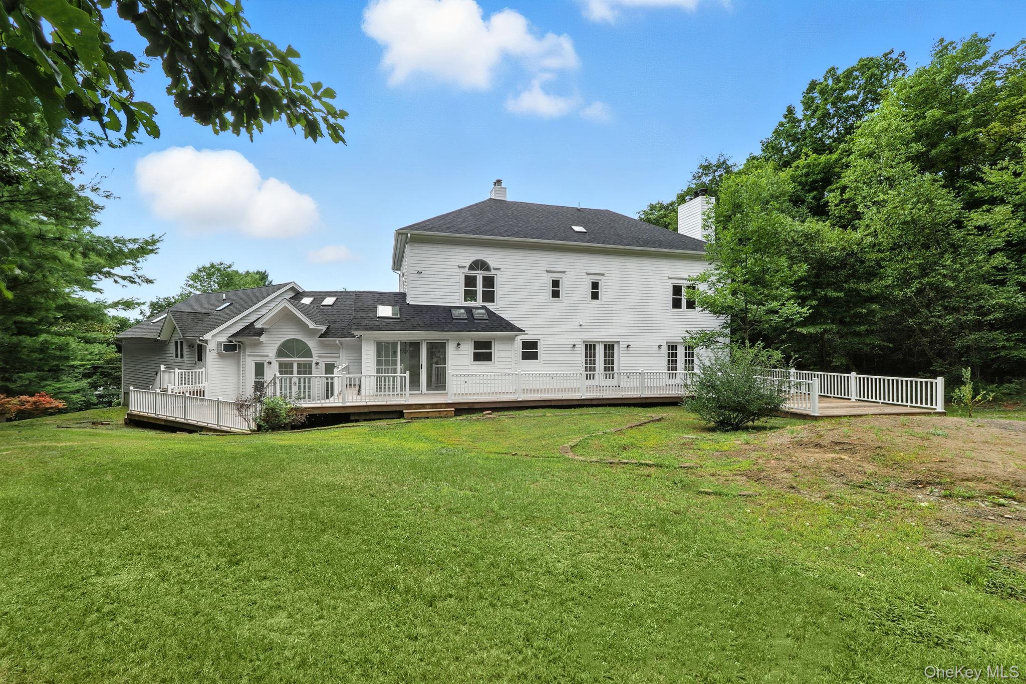 19 Friendship Lane, Red Hook, NY 12571