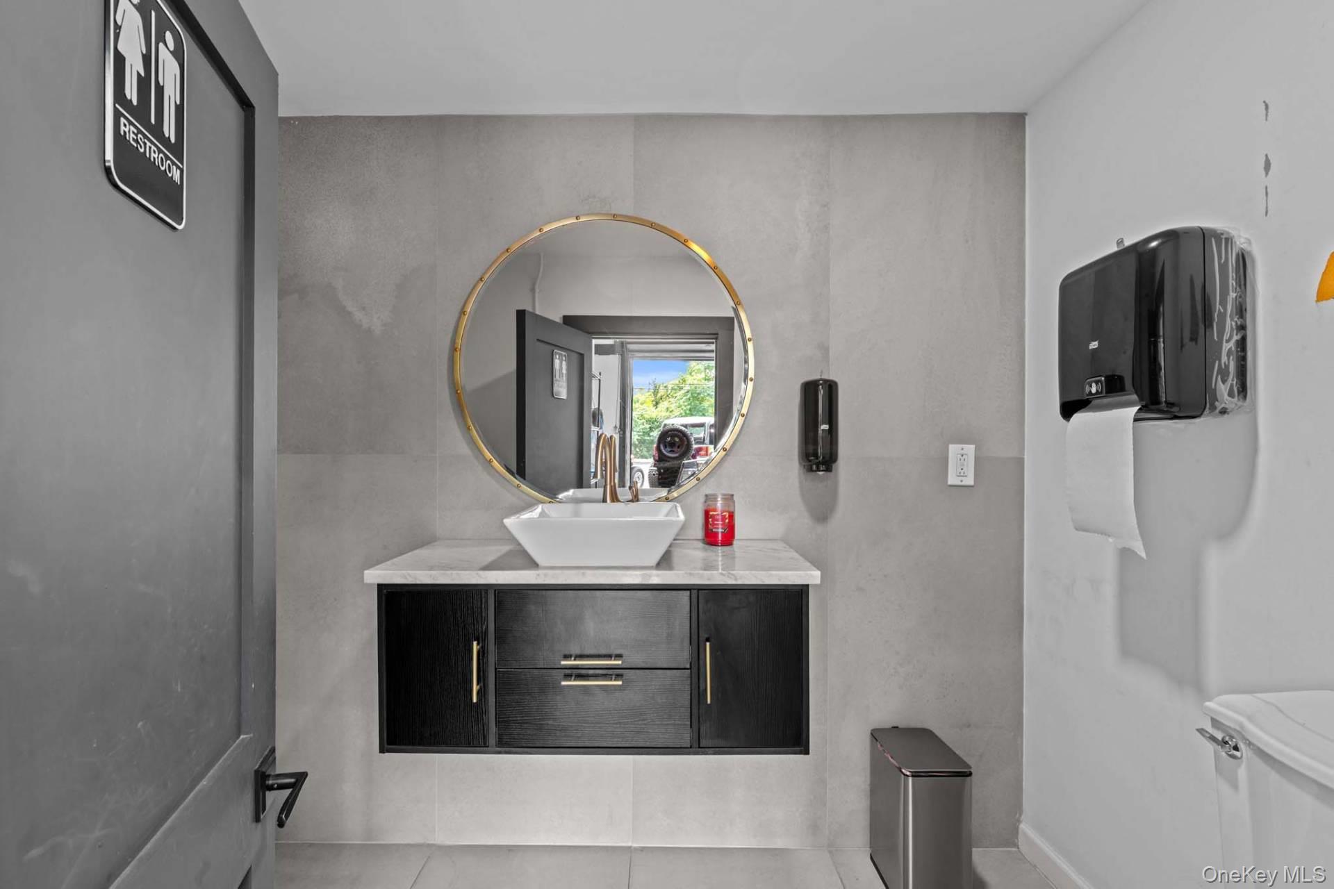 715 County Road 39, Southampton, NY 11968