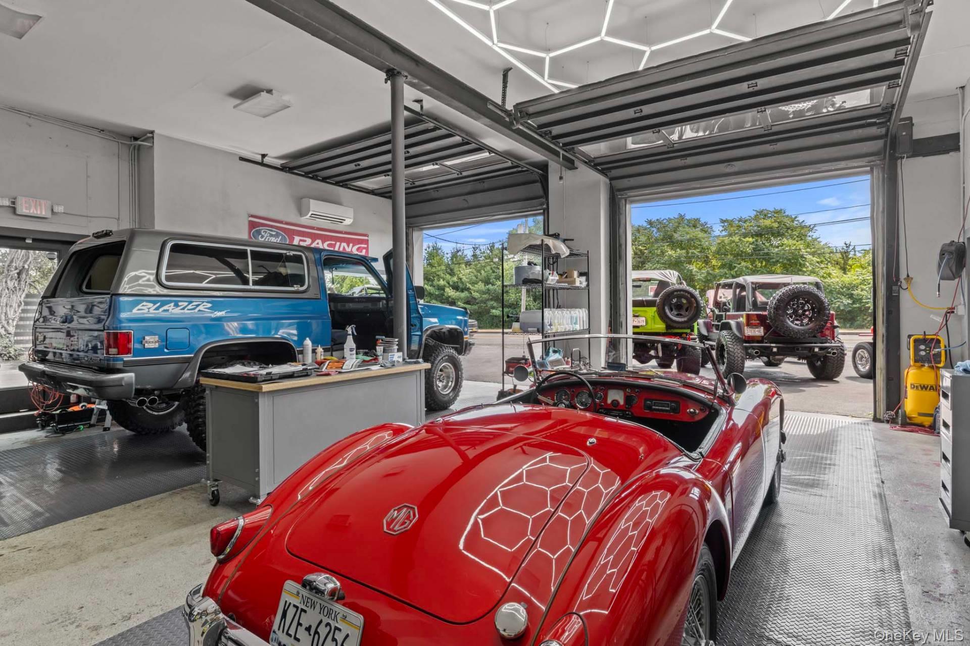 715 County Road 39, Southampton, NY 11968