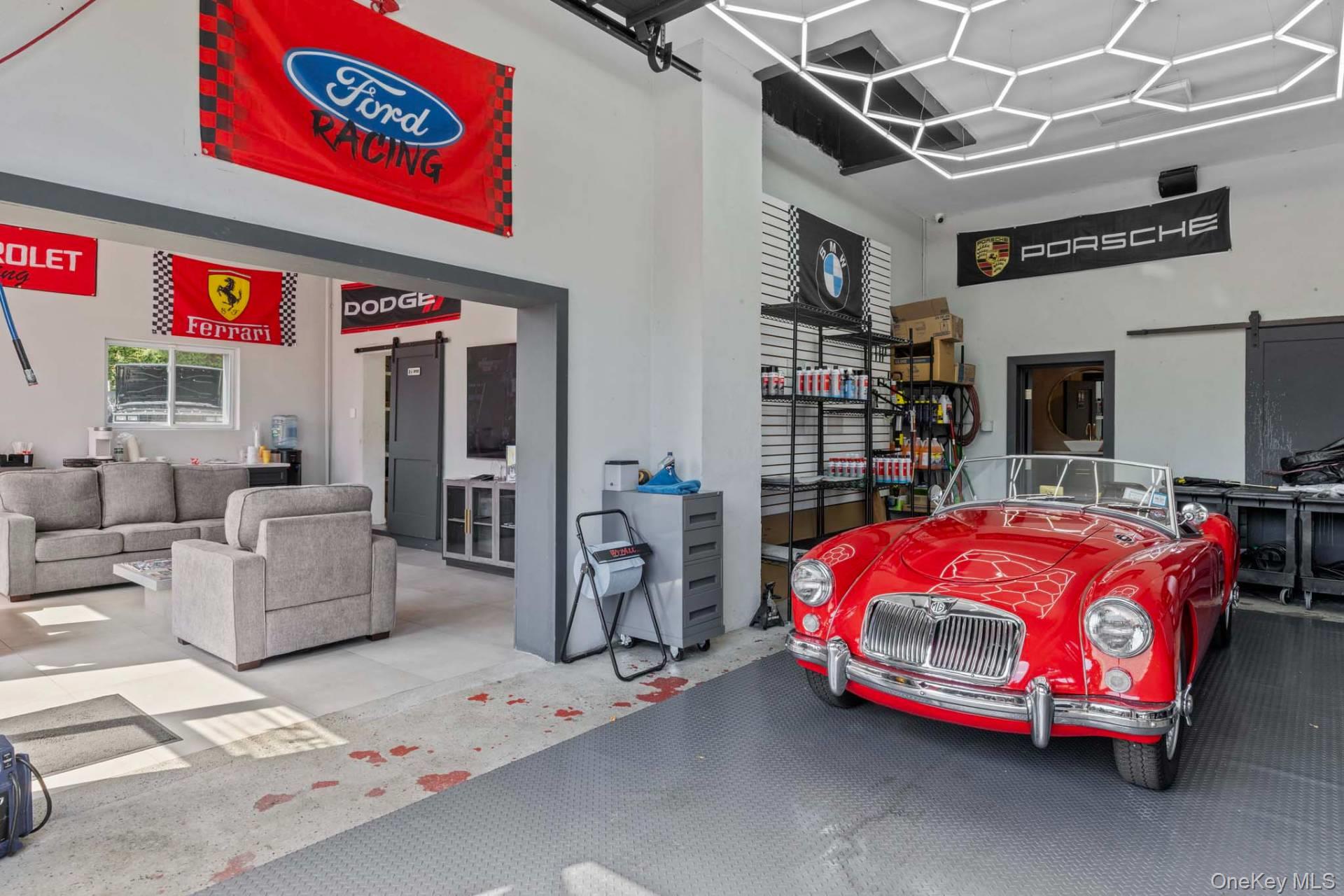 715 County Road 39, Southampton, NY 11968