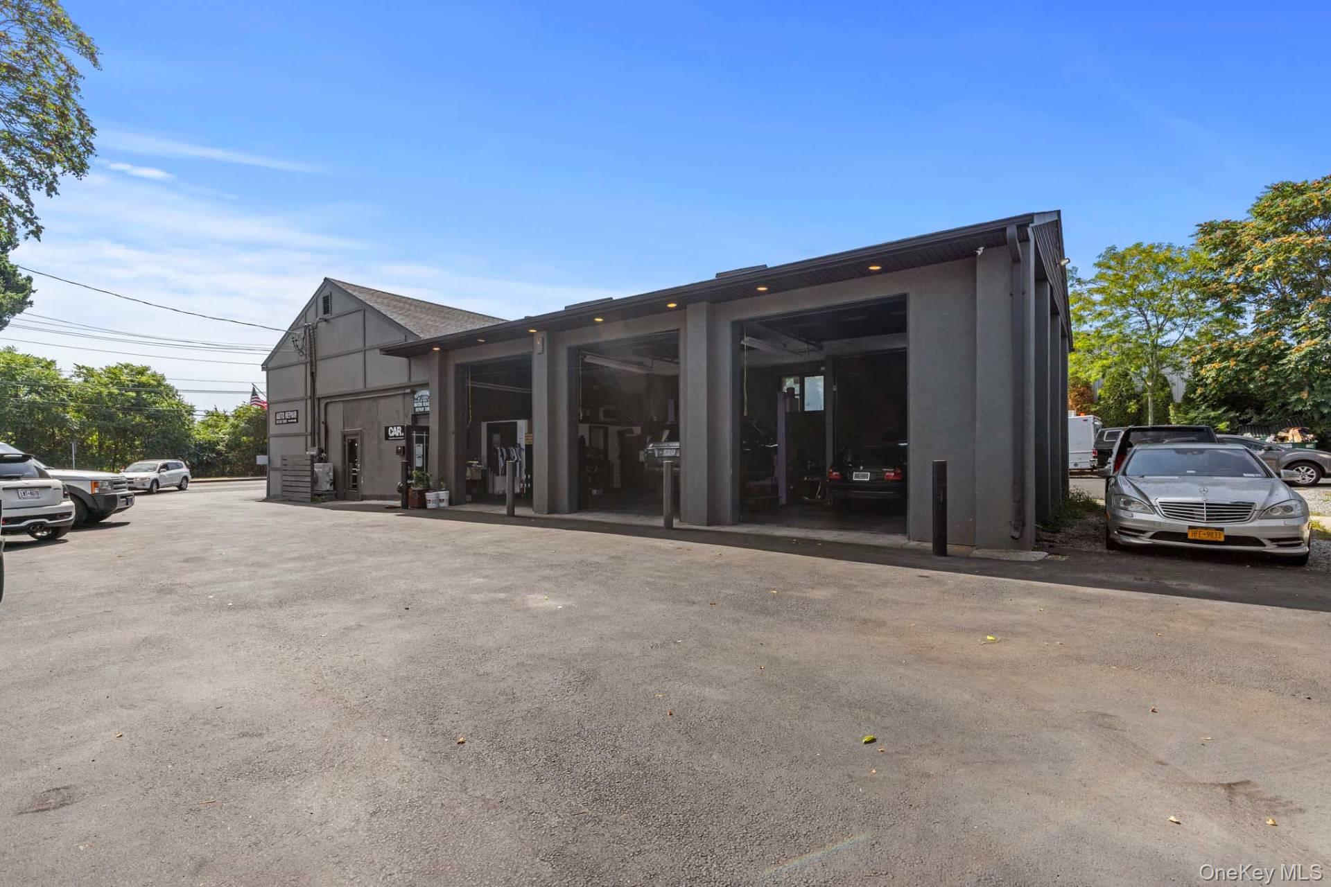 715 County Road 39, Southampton, NY 11968