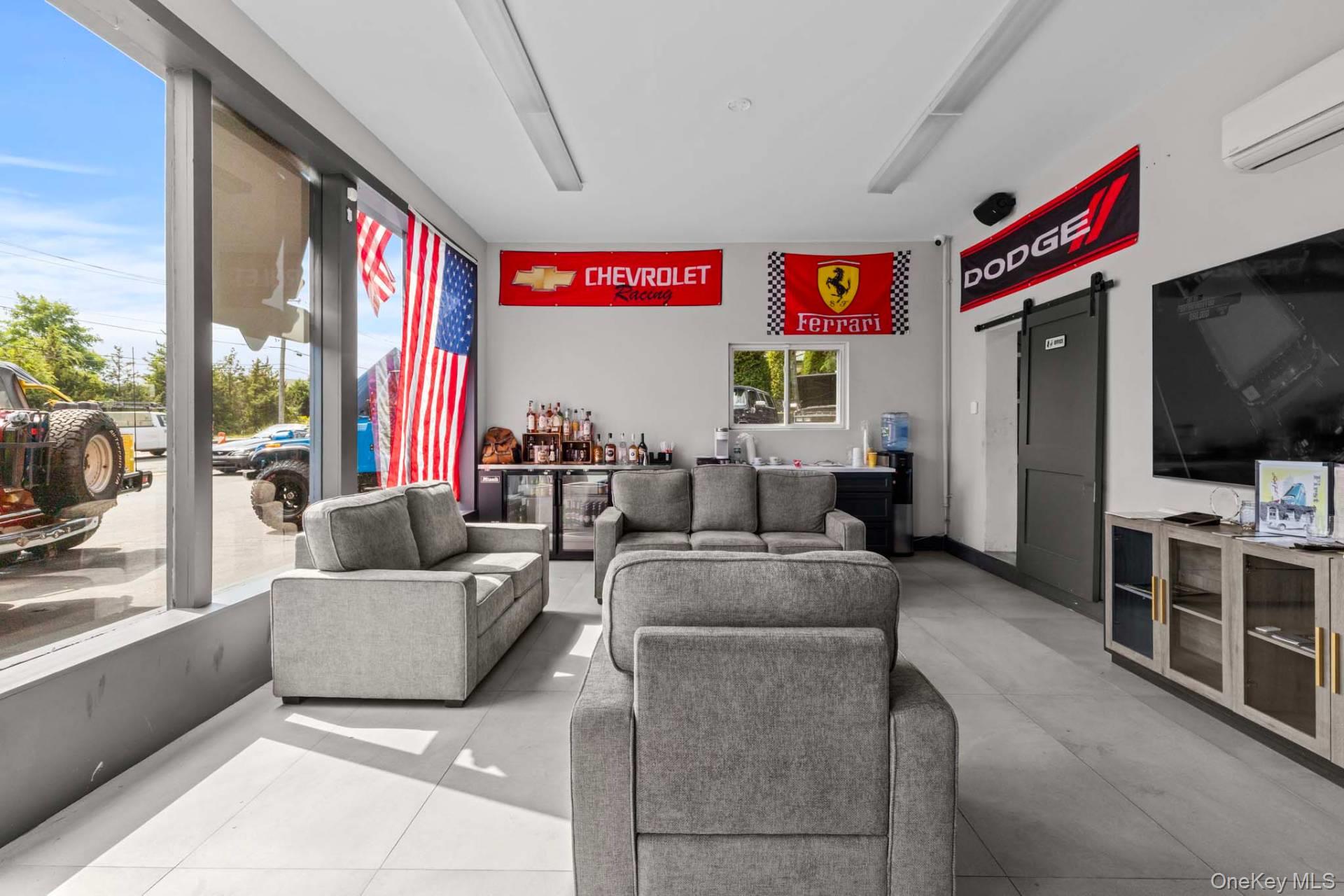 715 County Road 39, Southampton, NY 11968