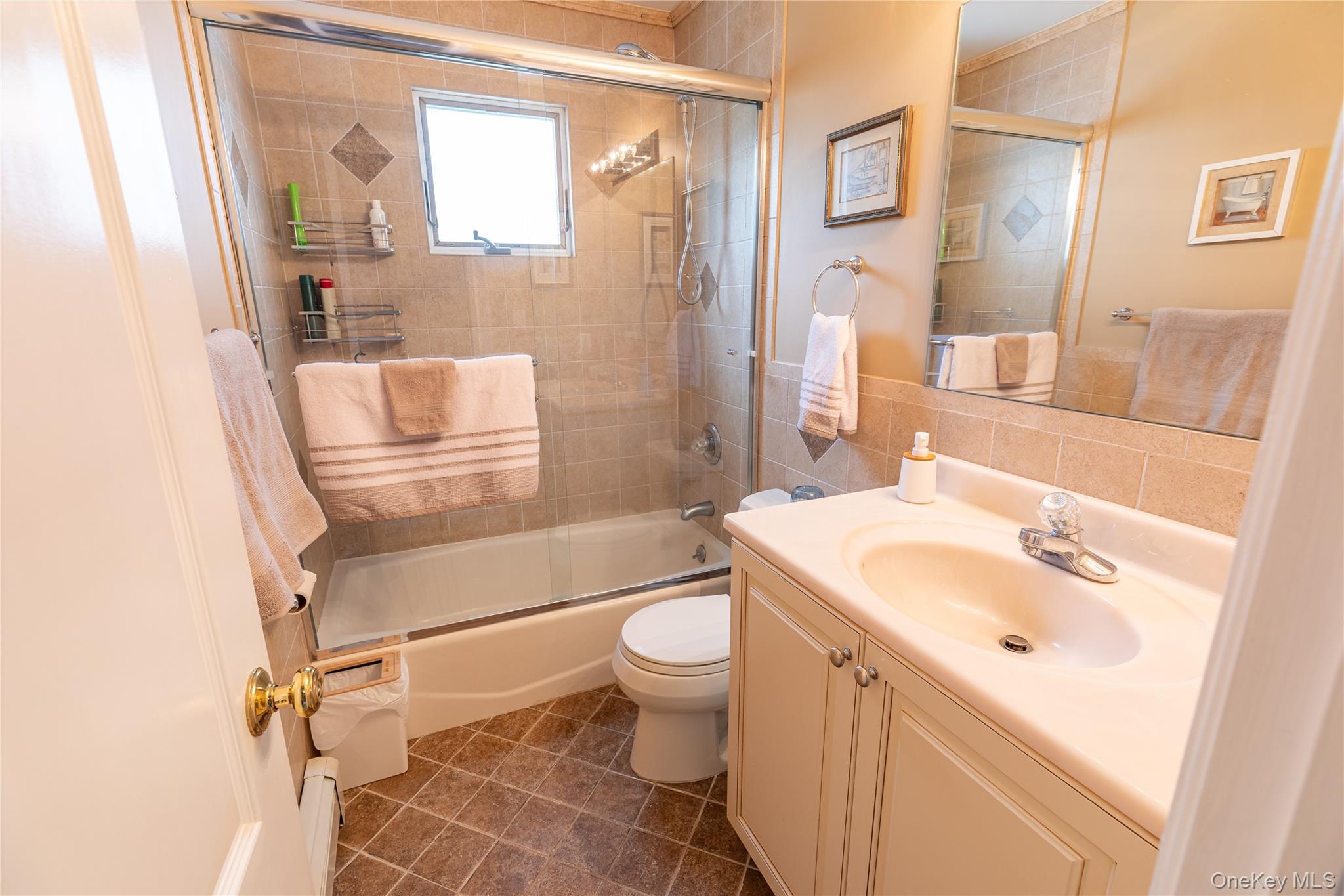 26 Kearney Avenue, Bethpage, NY 11714