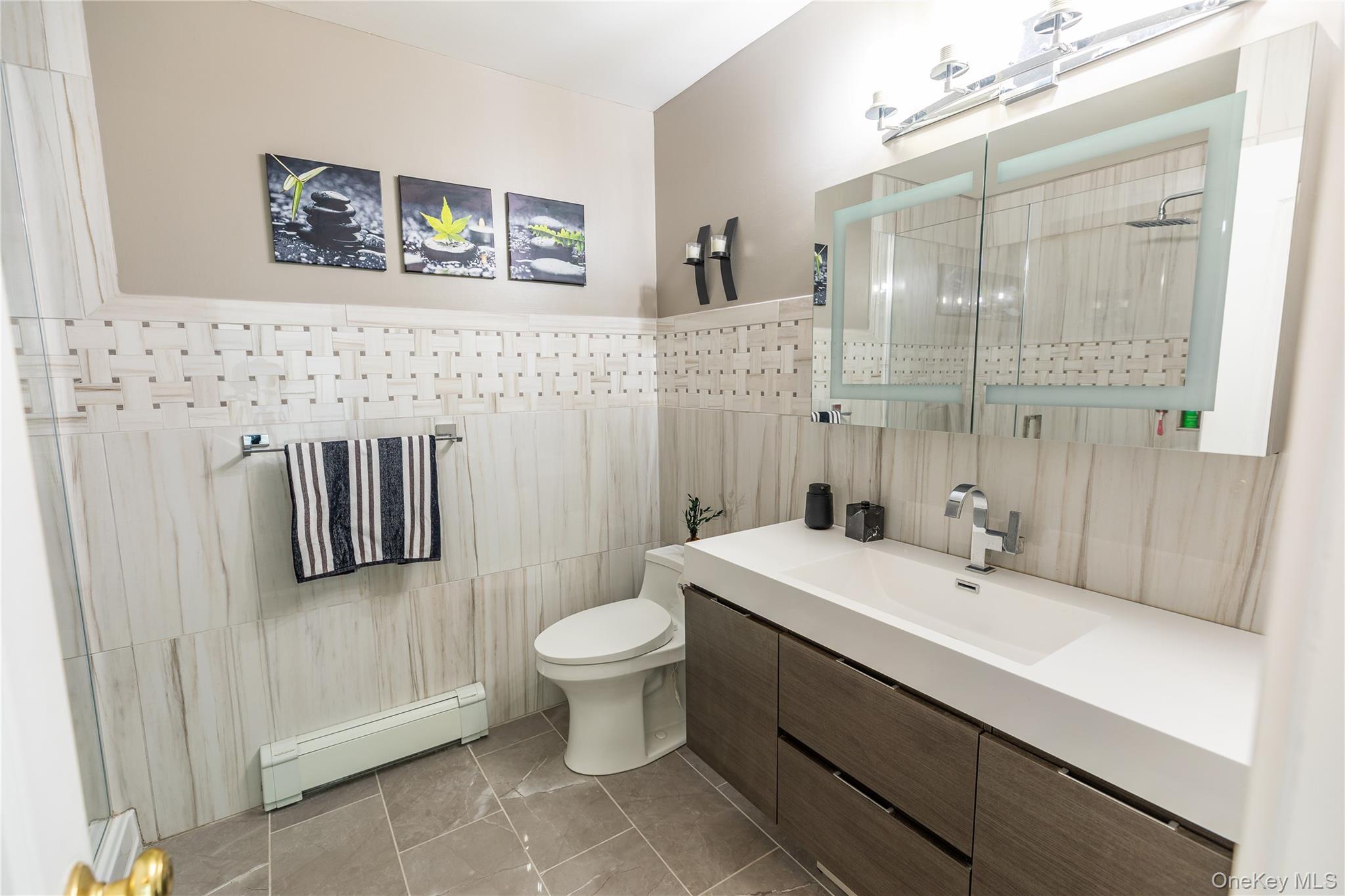 26 Kearney Avenue, Bethpage, NY 11714